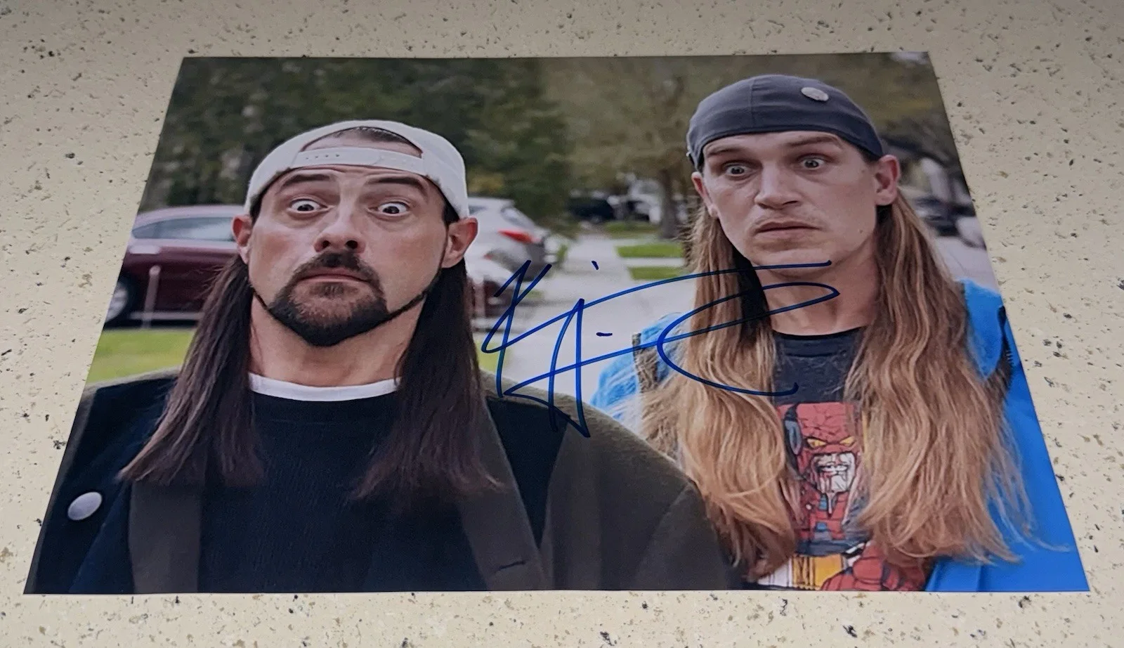 Kevin Smith — KEVIN SMITH SIGNED 8X10 PHOTO JAY AND SILENT BOB ACTOR COMEDIAN CLERKS AUTOGRAPH