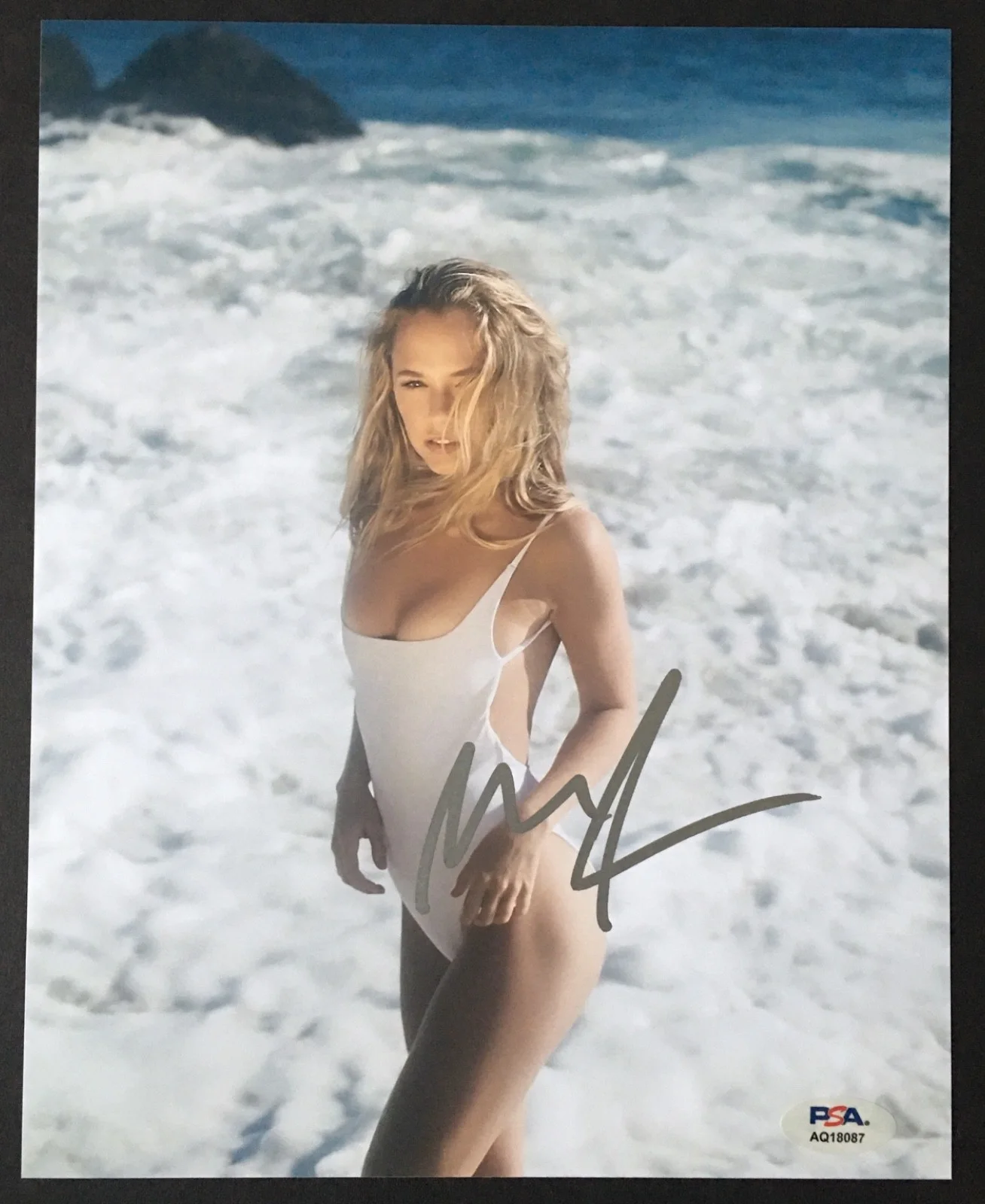 Madison Iseman — MADISON ISEMAN SIGNED 8x10 PHOTO PSA DNA AUTOGRAPH PHOTOSHOOT SWIMSUIT HOT