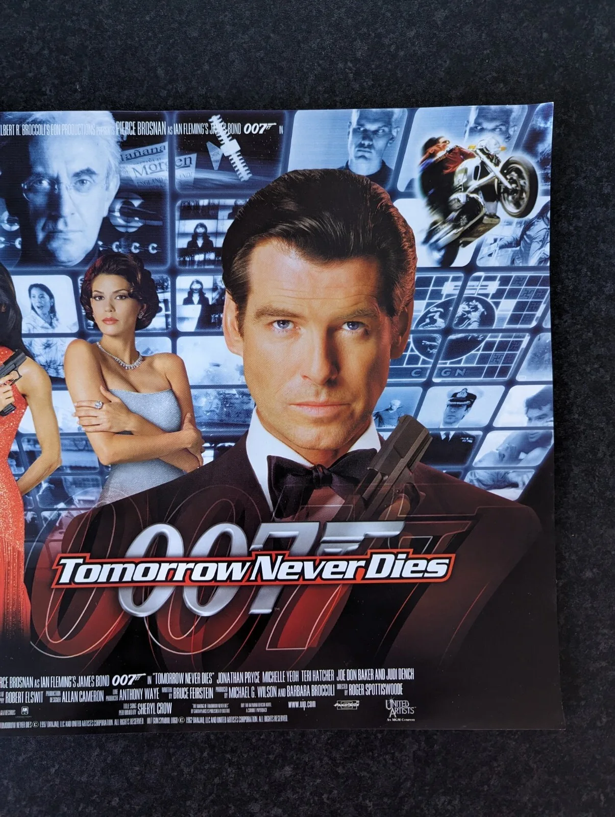 TOMORROW NEVER DIES 1997 ORIGINAL UK MINI CINEMA MOVIE MAIN POSTER 12"x16", изображение 3
