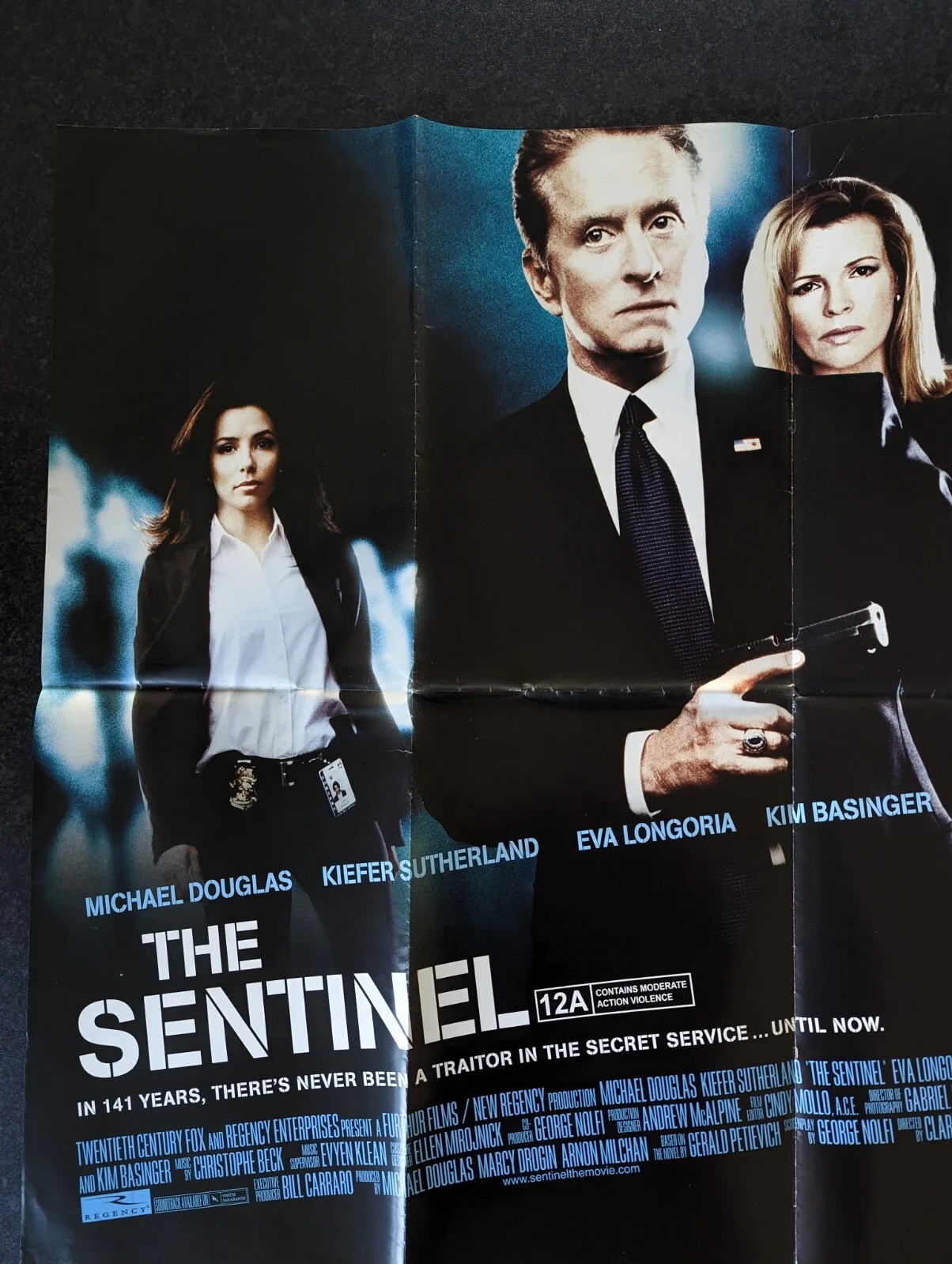 THE SENTINEL UK QUAD (30"x 40") ORIGINAL VINTAGE CINEMA POSTER 2006, изображение 2