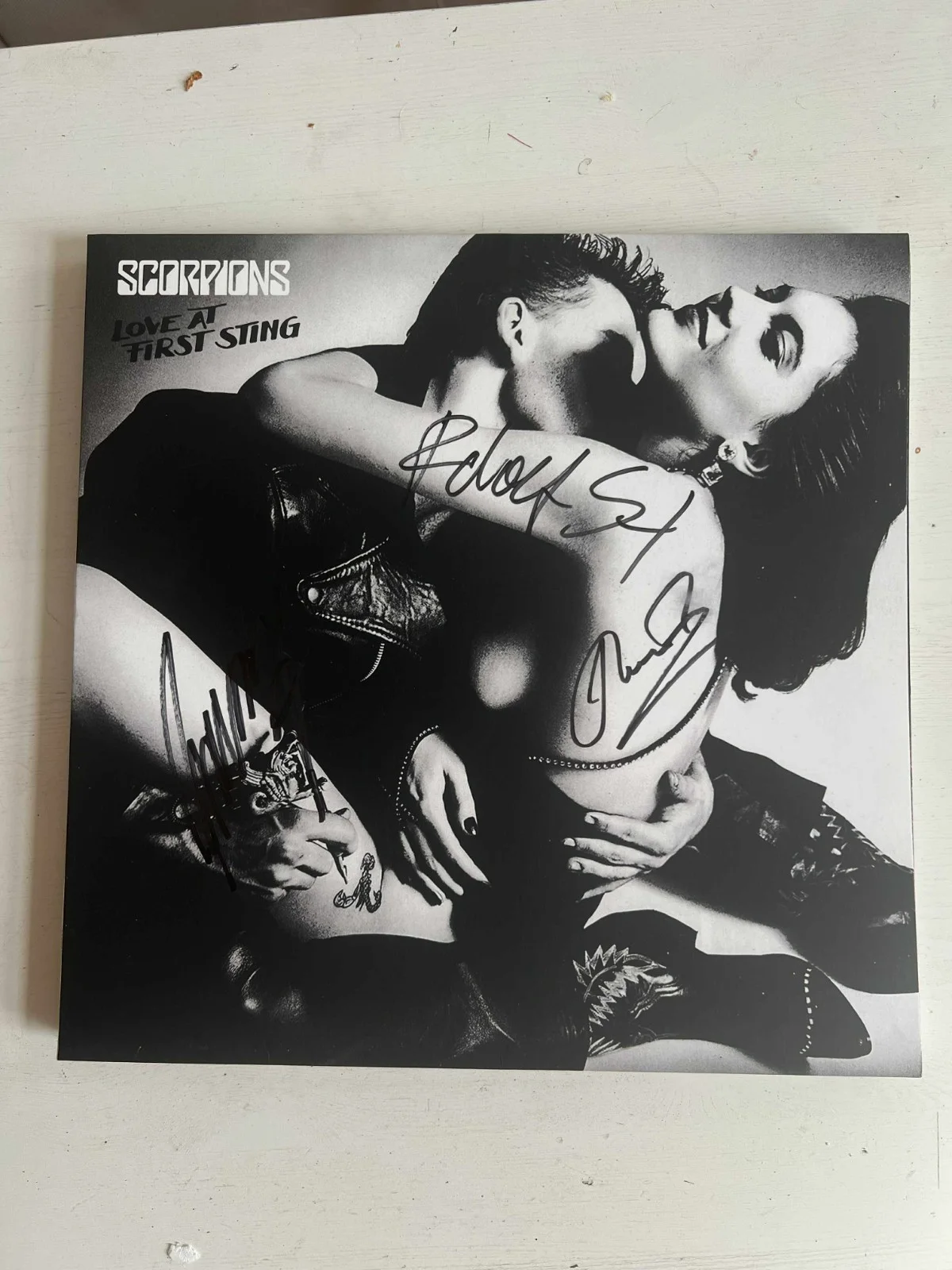 Scorpions Love At First Sting 3x Autographed Record Signed Album Vinyl LP w/COA, изображение 3