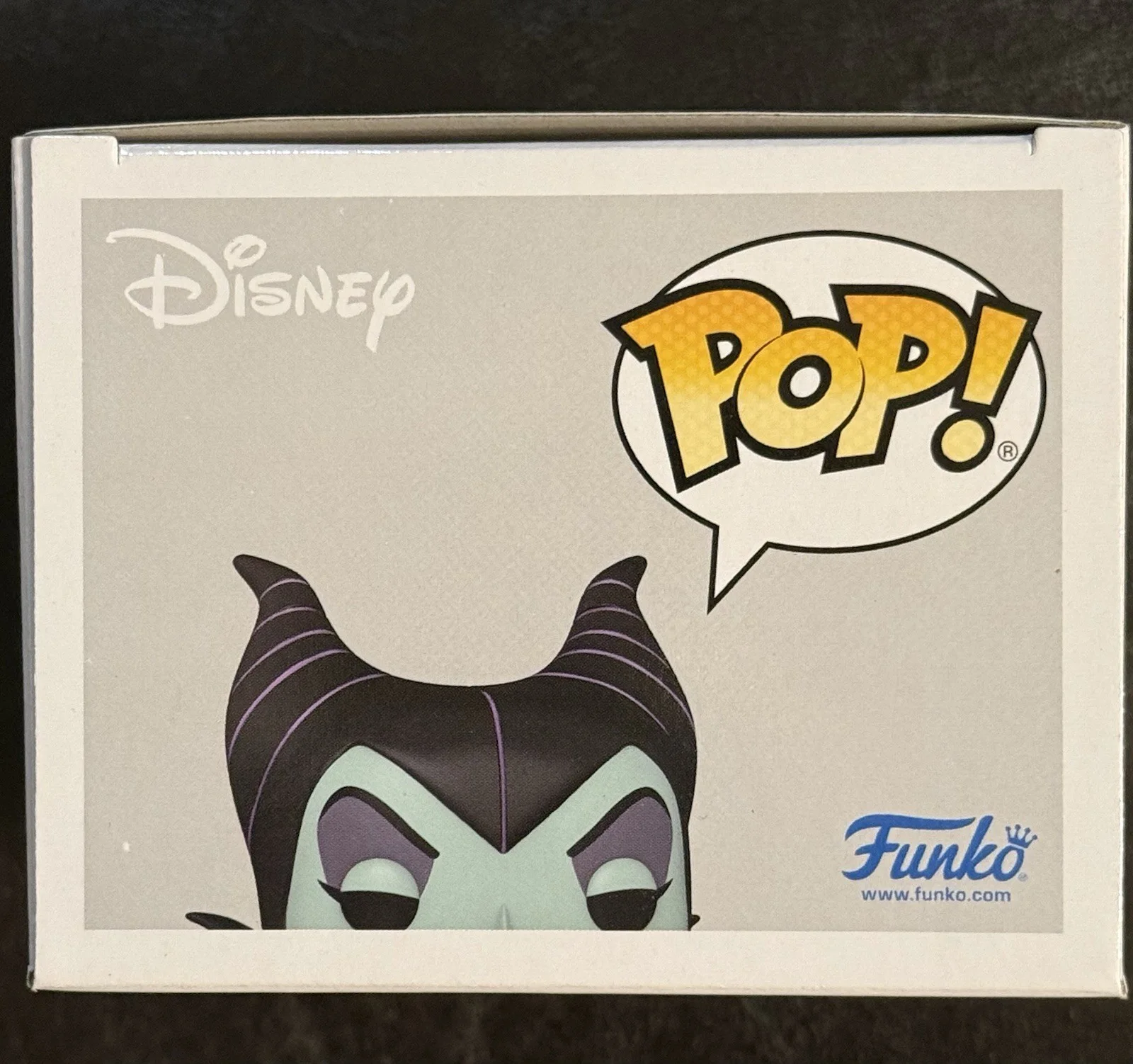 Angelina Jolie — ANGELINA JOLIE SIGNED AUTOGRAPH SLEEPING BEAUTY FUNKO #1455 BECKETT BS14959, изображение 5