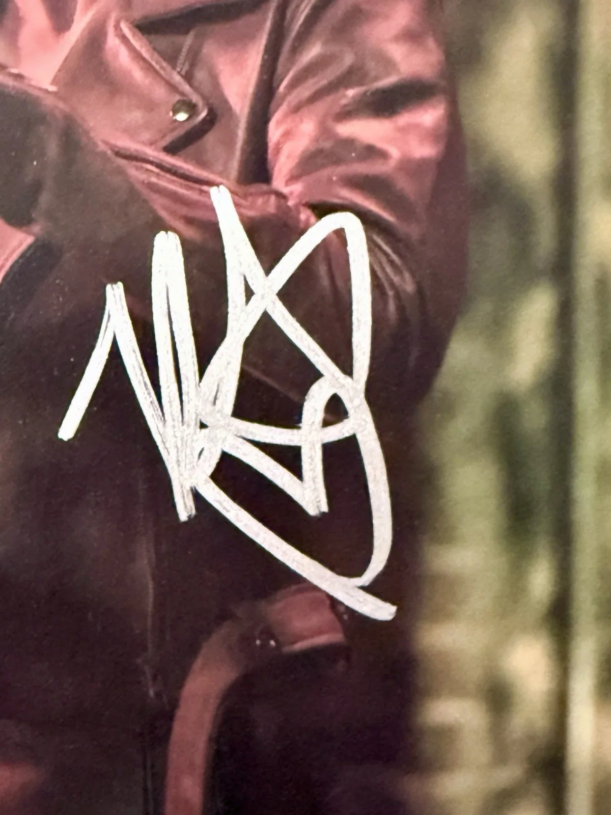 Kathryn Newton — KATHRYN NEWTON SIGNED FREAKY AUTOGRAPH 8x10 PHOTO JSA CE43889, изображение 3