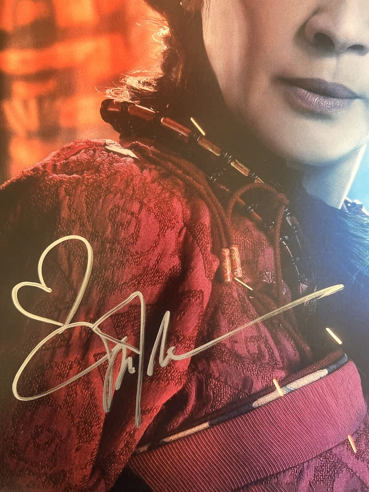 Michelle Yeoh — MICHELLE YEOH SIGNED SHANG CHI AUTOGRAPHED 11x14 PHOTO BECKETT COA, изображение 2