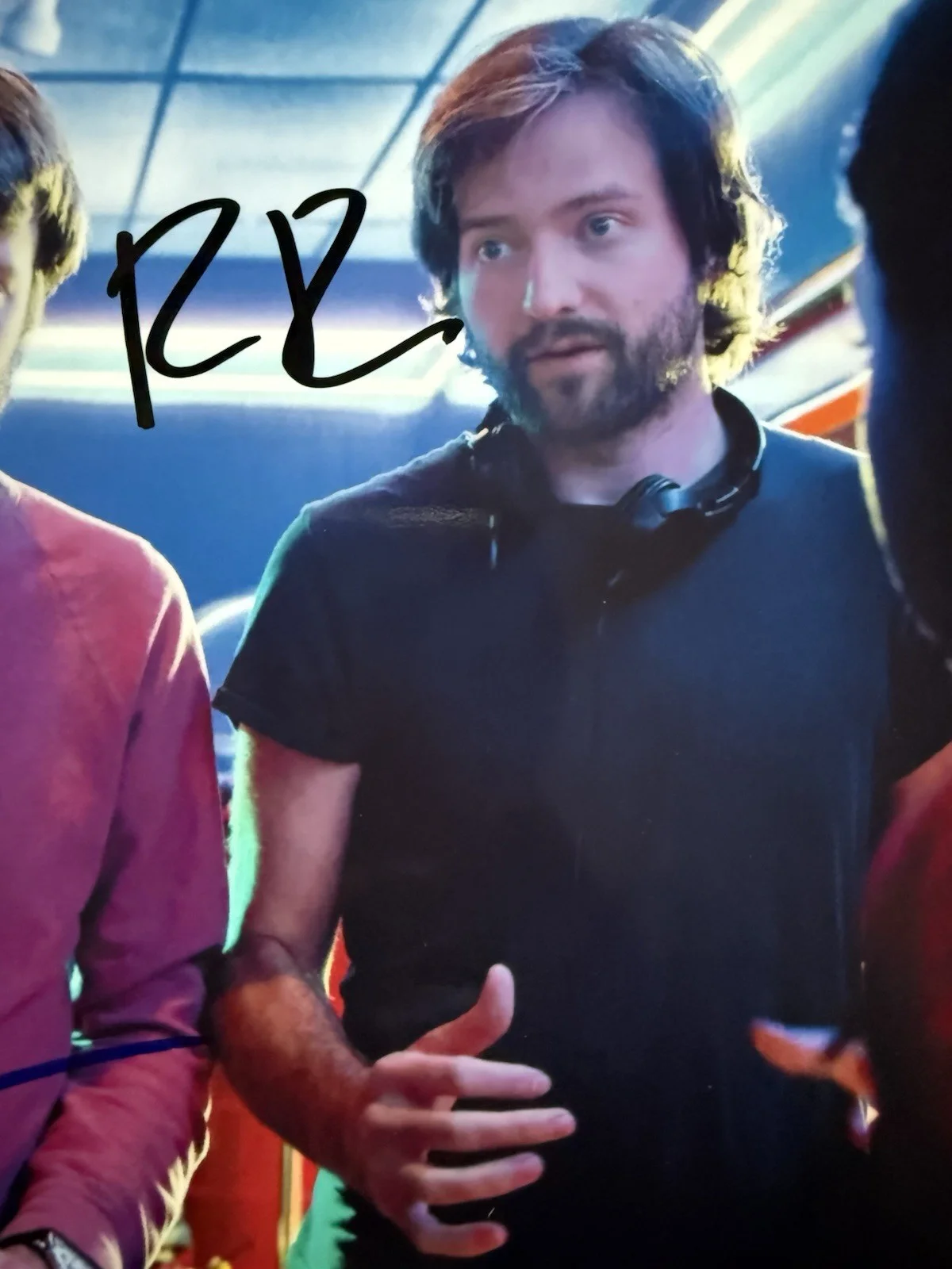 Matt Duffer, Ross Duffer — THE DUFFER BROTHERS SIGNED MATT ROSS 8X10 PHOTO STRANGER THINGS BECKETT BN96774, изображение 3