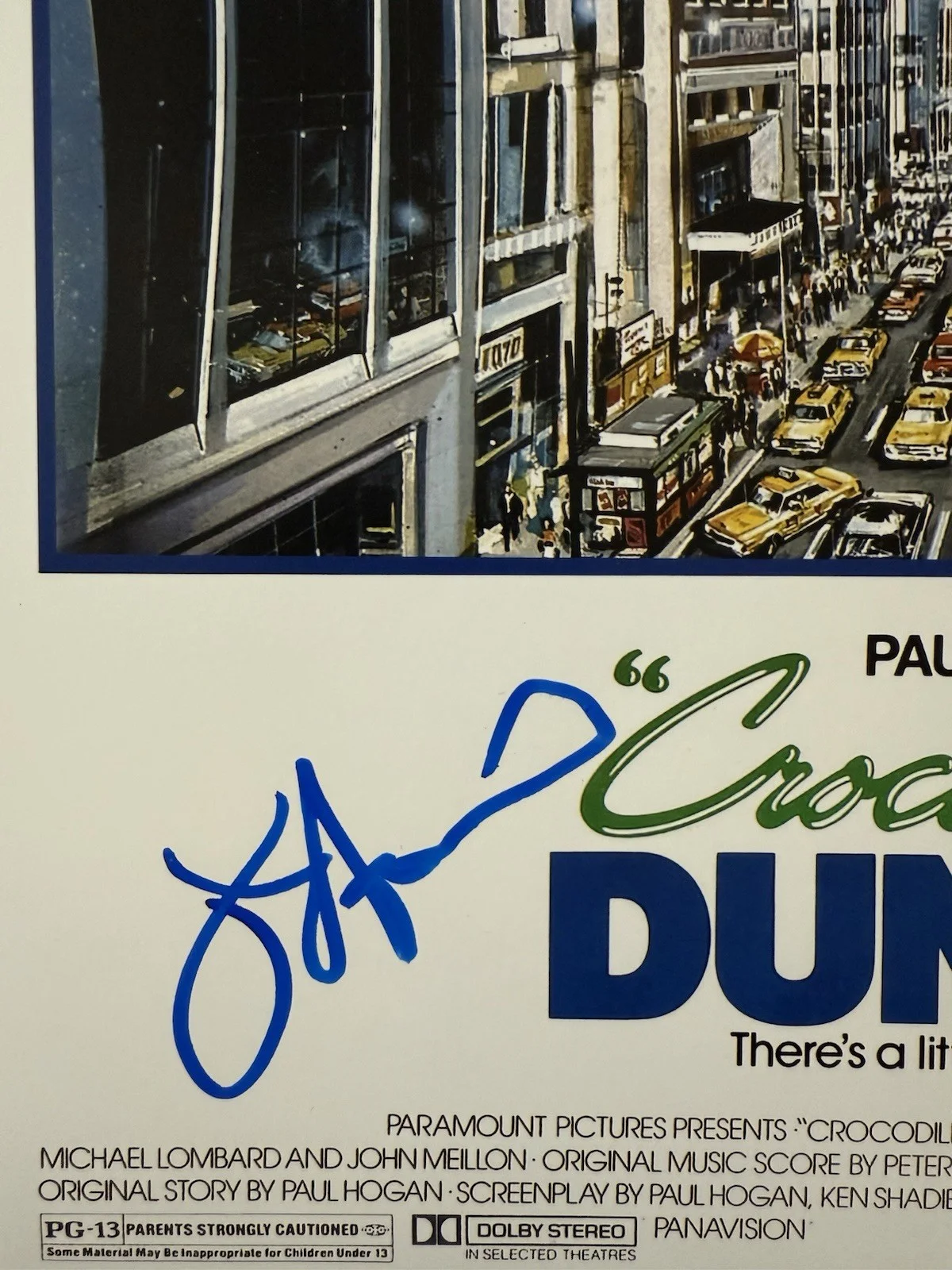 Paul Hogan — PAUL HOGAN SIGNED CROCODILE DUNDEE AUTOGRAPH 11X17 PHOTO BECKETT BN96761, изображение 2