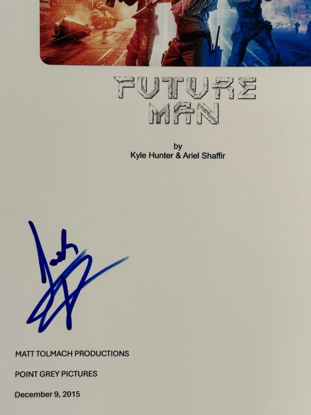 Josh Hutcherson — JOSH HUTCHERSON SIGNED 8.5x11 FUTURE MAN SCRIPT COVER BECKETT COA, image 2