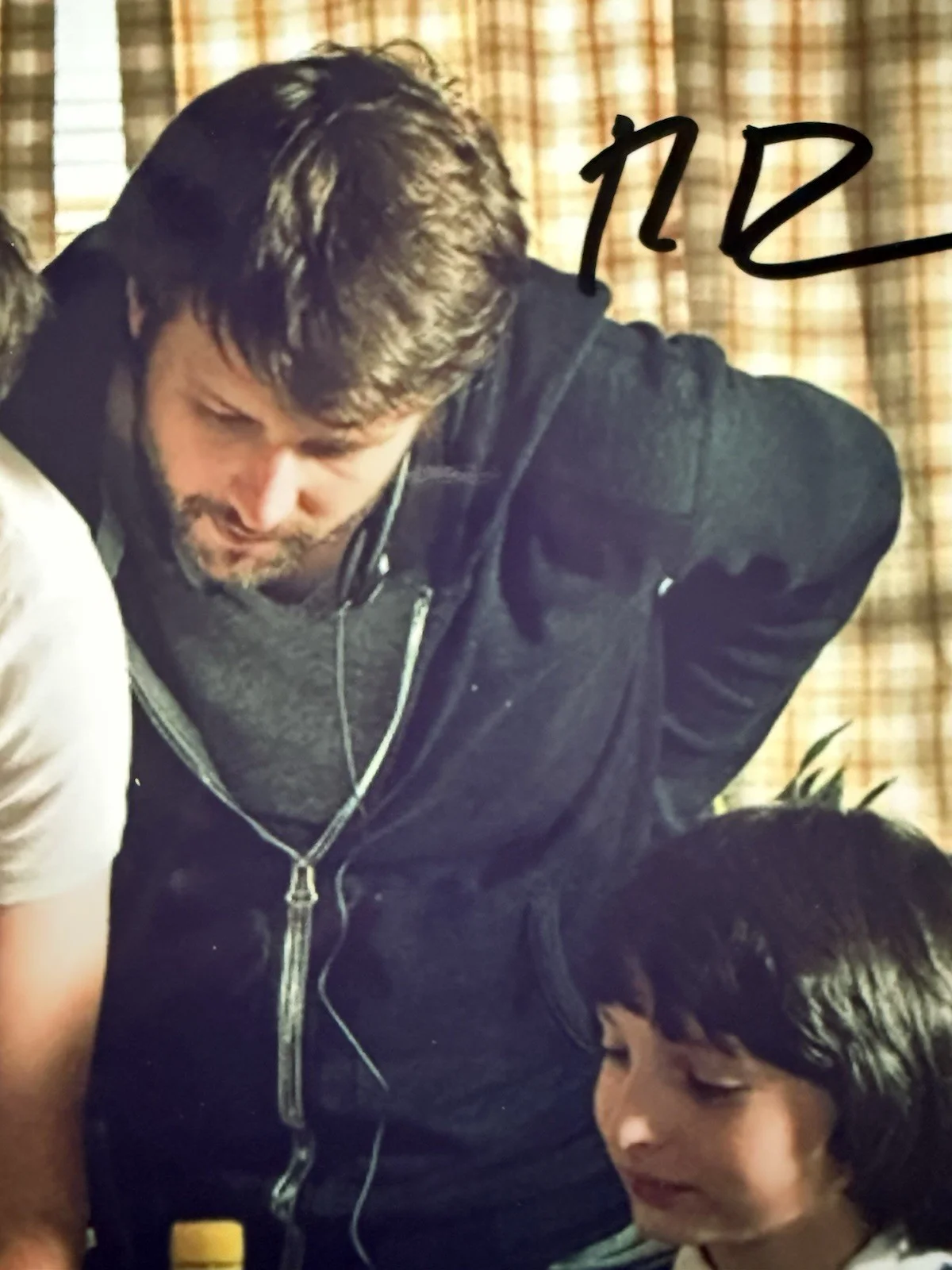 Matt Duffer, Ross Duffer — THE DUFFER BROTHERS SIGNED 8X10 PHOTO STRANGER THINGS BECKETT BN96775, image 3