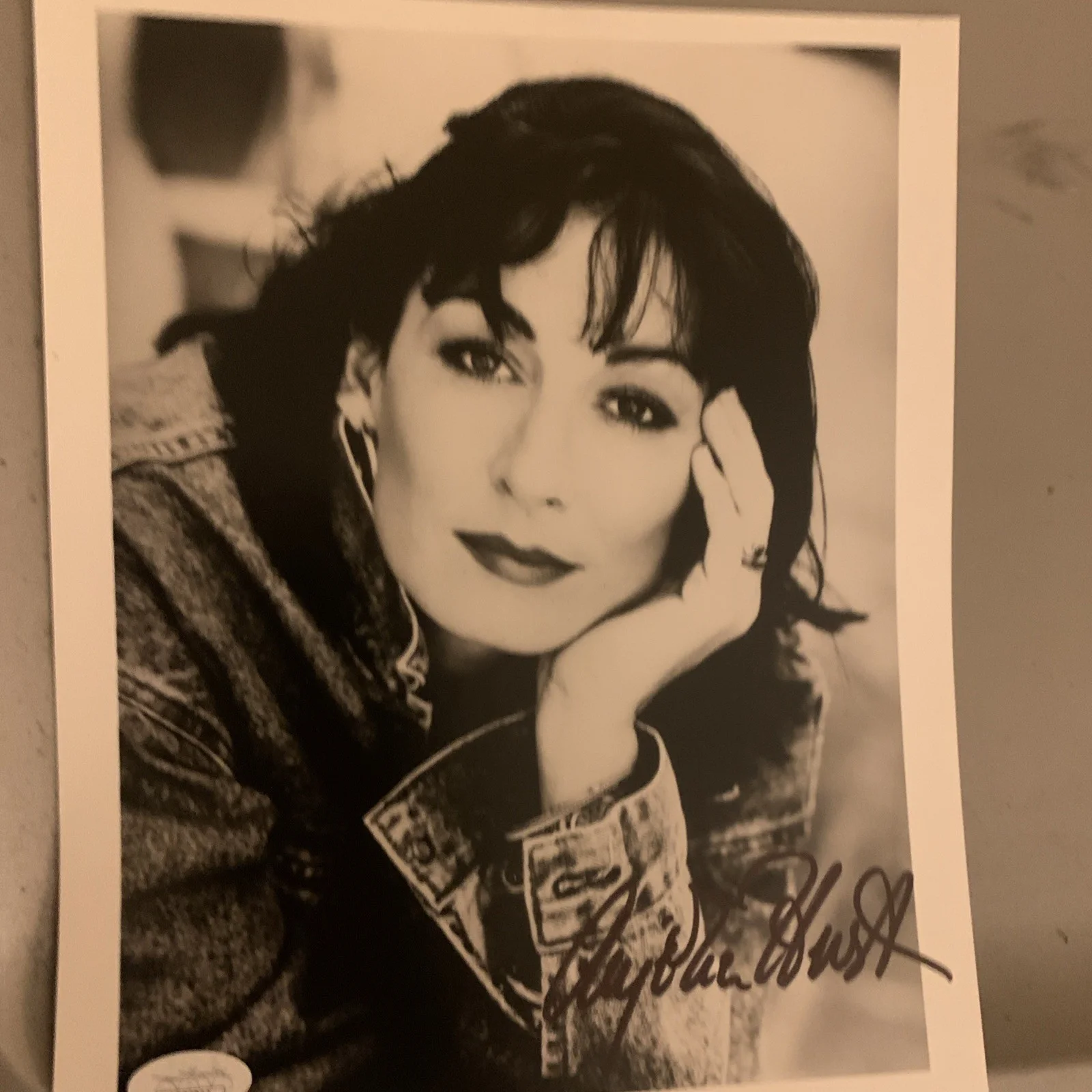 Anjelica Huston Actress Signed / Autographed 8x10 B&W Photo JSA COA, image 4