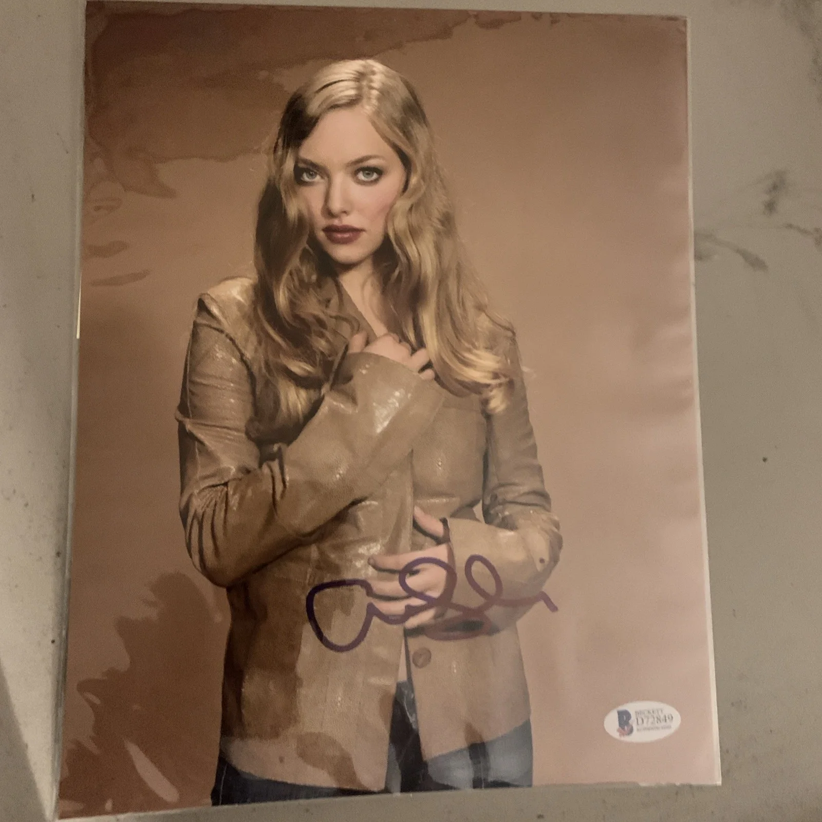Amanda Seyfried — Amanda Seyfried signed autographed 8x10 photo Beckett BAS, image 4