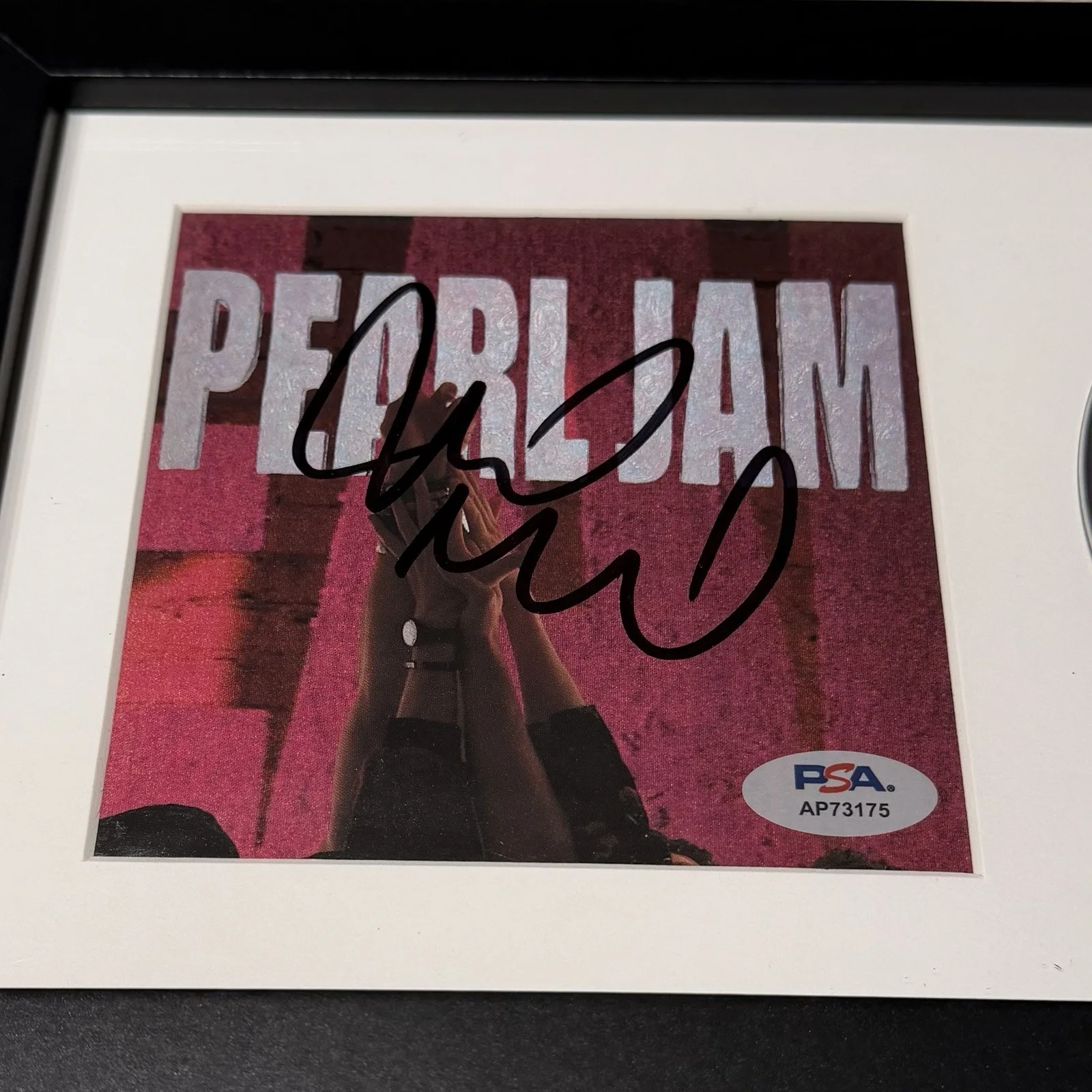 MIKE MCCREADY SIGNED PEARL JAM TEN CD ALBUM AUTOGRAPH FRAMED PSA COA, image 2