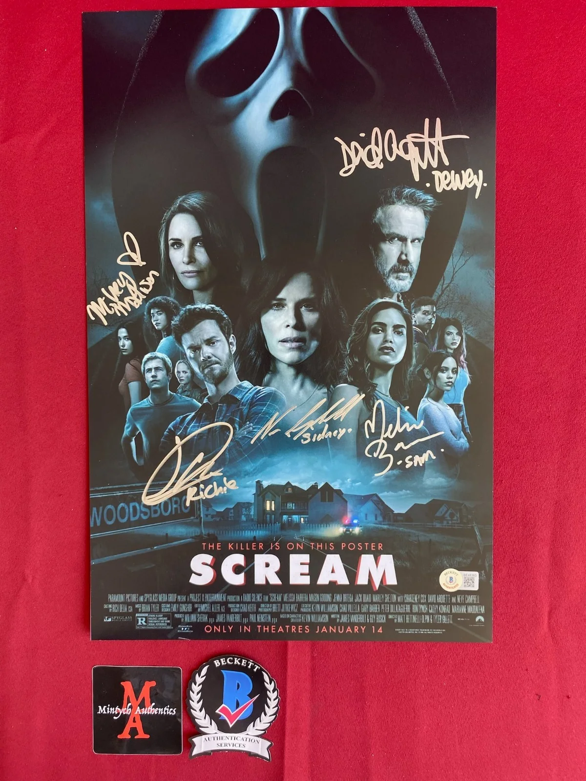 Jack Quaid, Melissa Barrera — Scream 5 cast signed 11x17 photo Mikey Madison Neve Campbell David Arquette +2