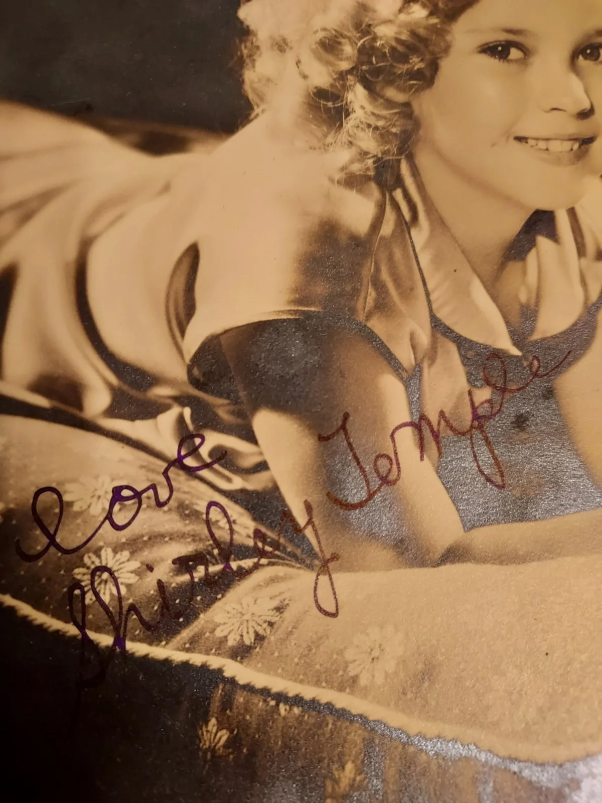 Shirley Temple — SHIRLEY TEMPLE SONGBOOK/AUTOGRAPHED PHOTO/SCRAPBOOK COVER-CA. MID-30'S-VG+, изображение 3