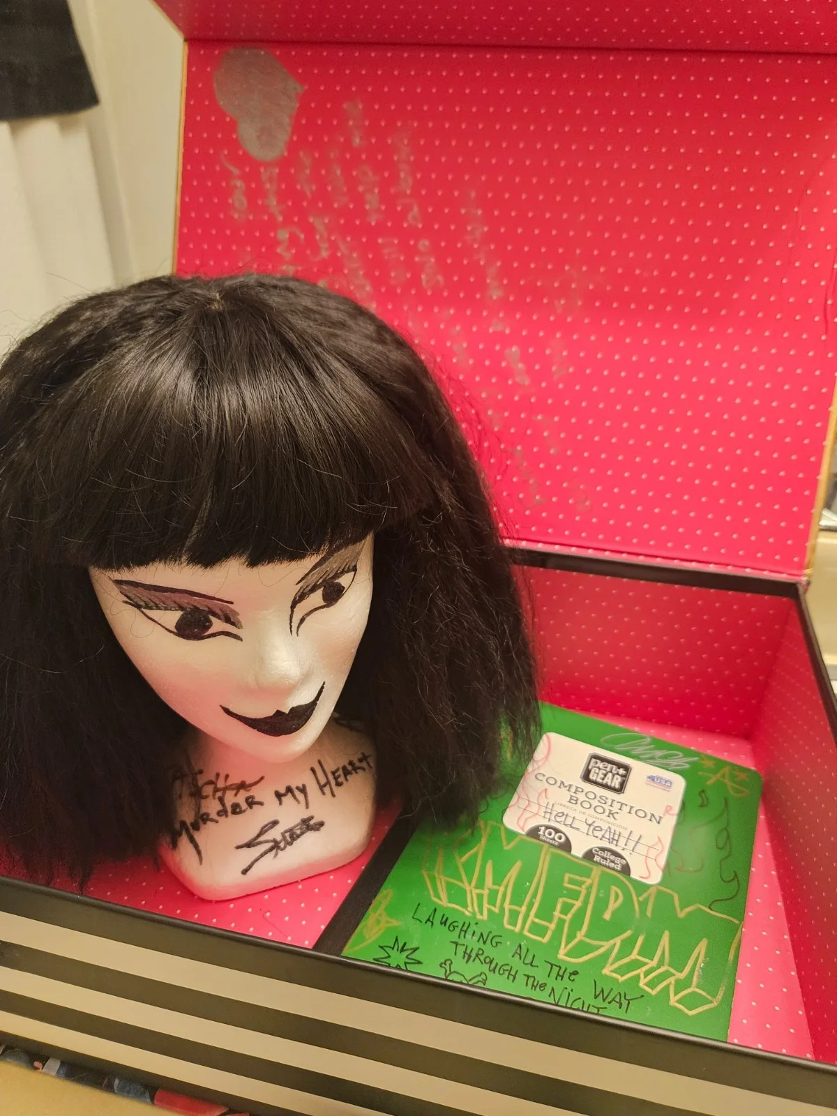 KMFDM Screen-Used & Signed Memorabilia Lot – Lucia Wig (Murder My Heart), изображение 2