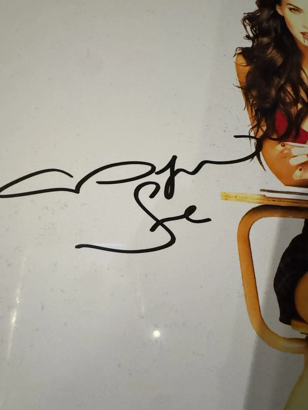 Autographed Megan Fox Cute 8 x 10 Photo Signed with COA, image 2