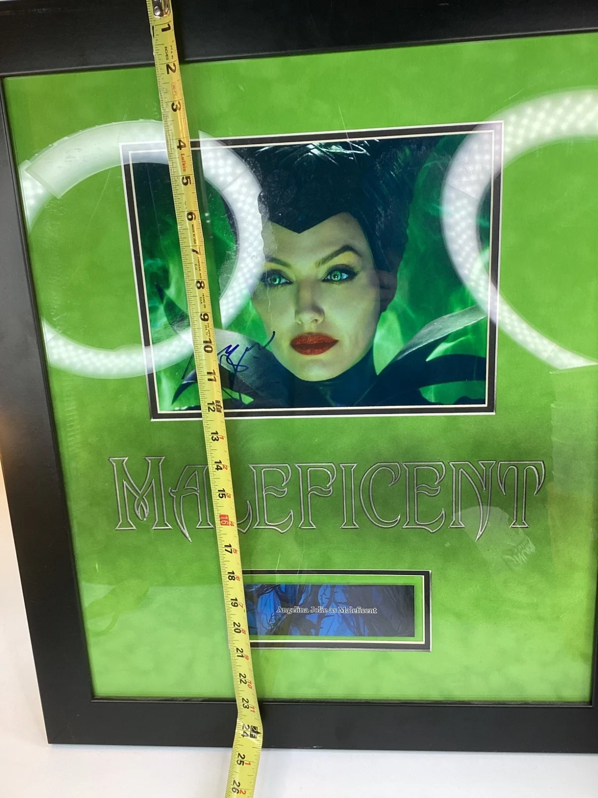 Angelina Jolie — Angelina Jolie Signed Maleficent Disney movie photo with COA FREE SHIPPING (L6), изображение 5