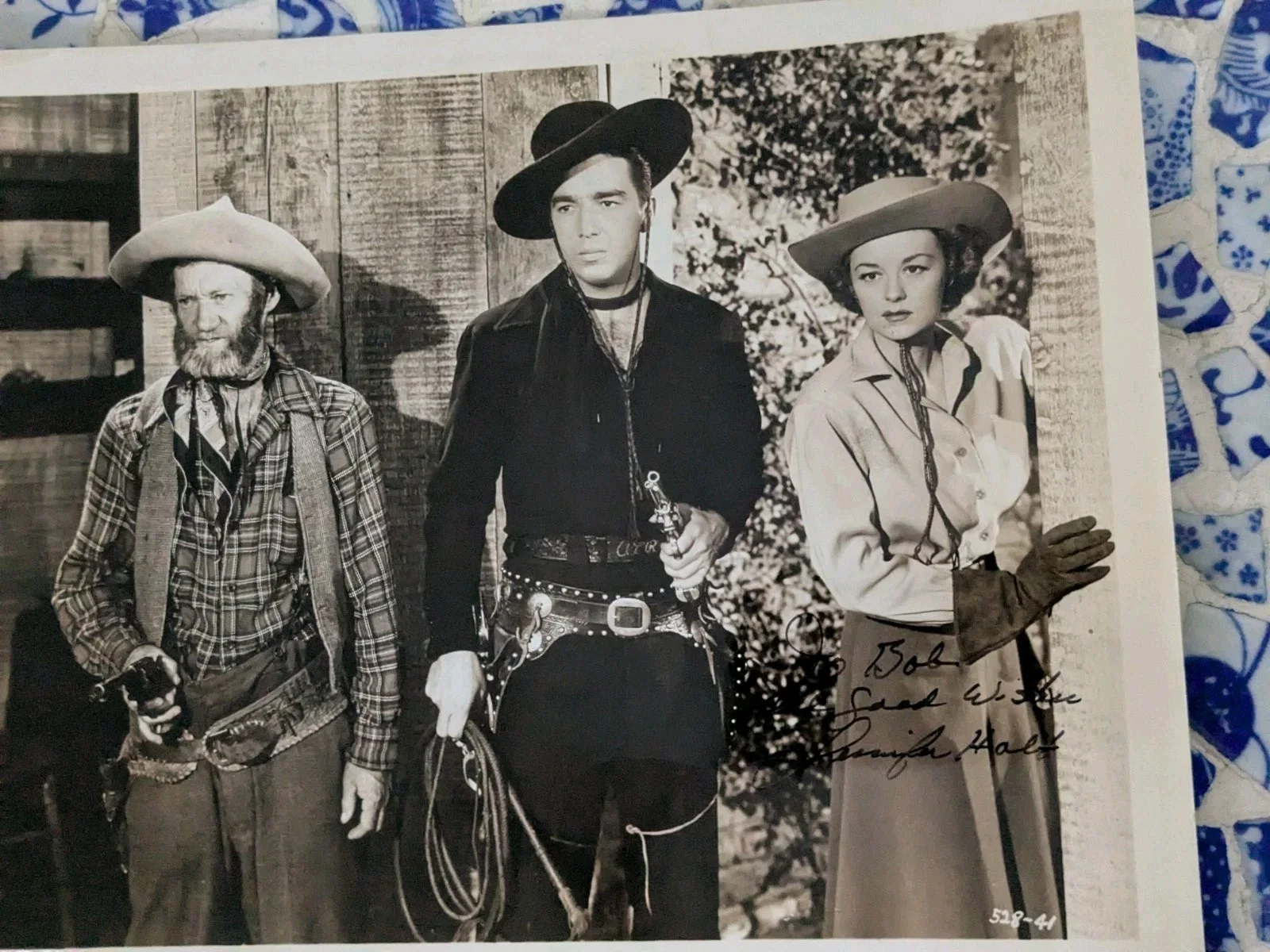 Jennifer Holt — "Ghost Town Renegades" Vintage Movie Photo W/ Lash LaRue Signed By Jennifer Holt, изображение 2