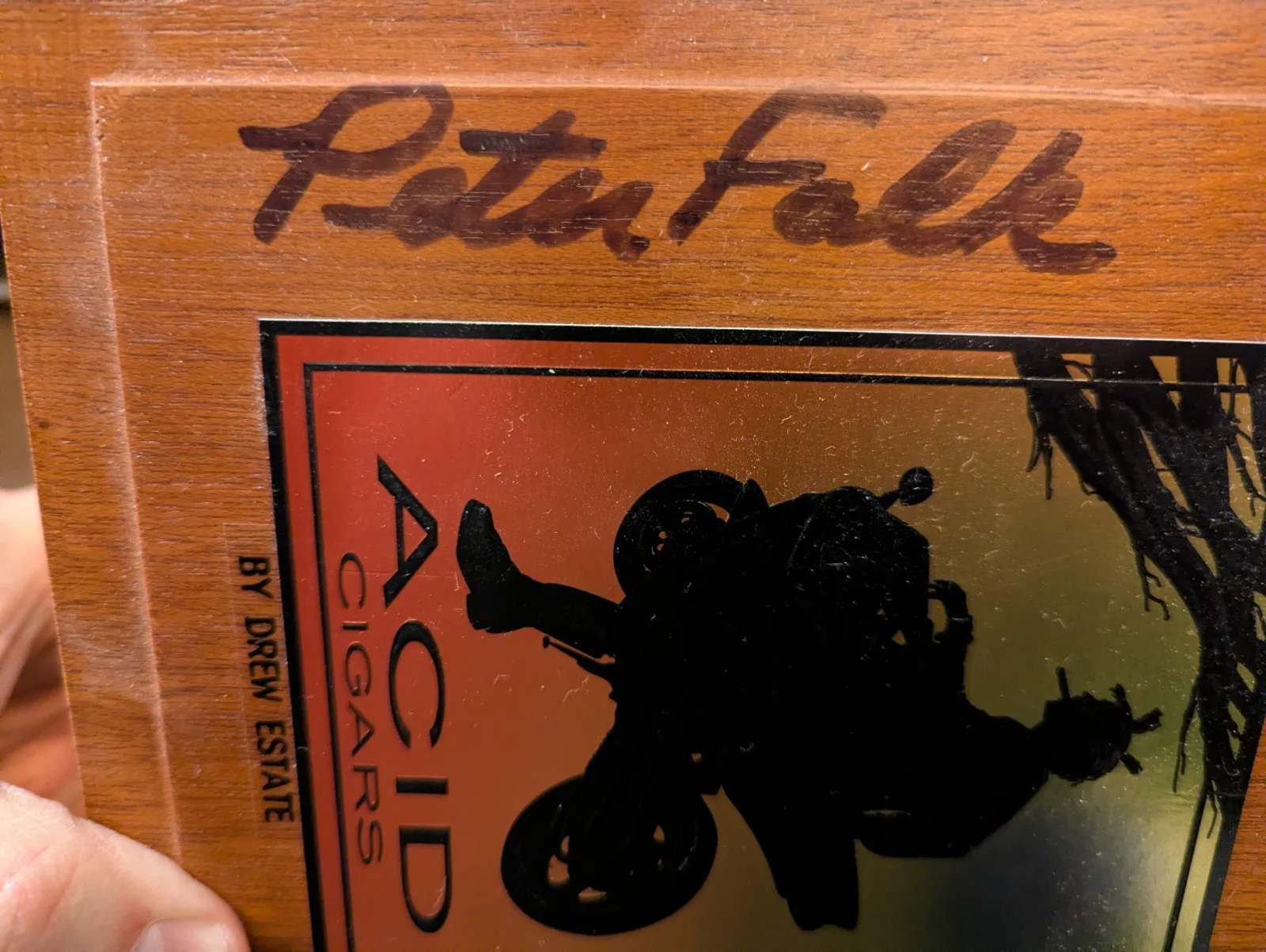 Peter Falk Columbo Signed High End Wood Cigar Box Gorgeous, image 2