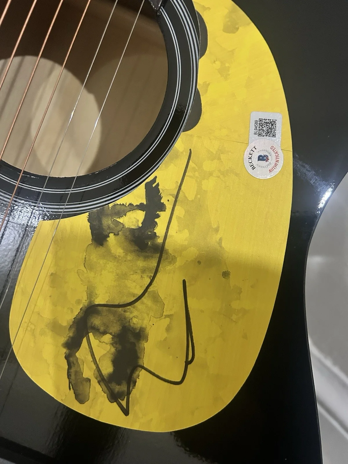Ed Sheeran Hand-Signed Acoustic Guitar - Beckett Authenticated COA, image 3