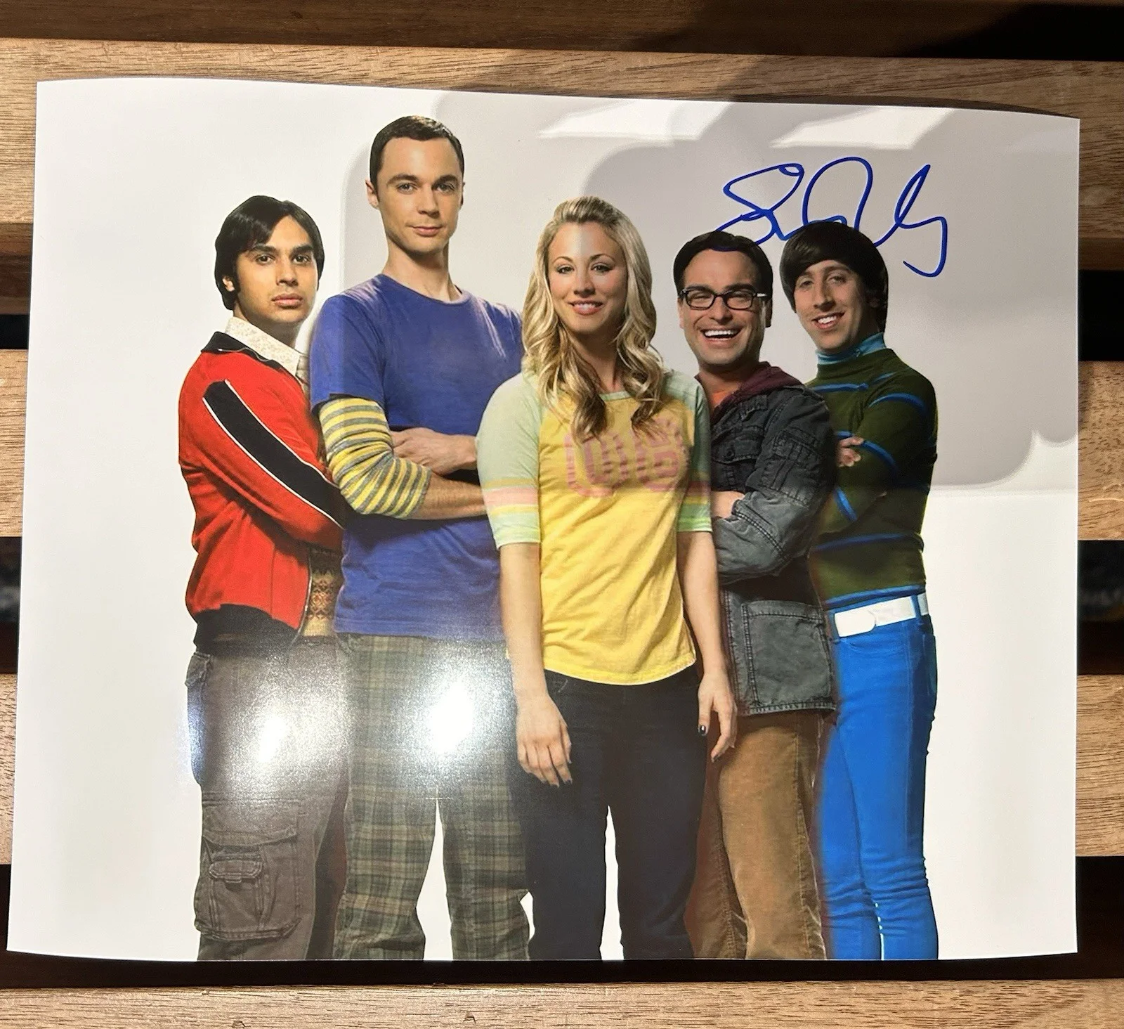 Simon Helberg — BIG BANG THEORY Signed 8x10 / SIMON HELBERG As Howard Wolowitz / Proof Pic