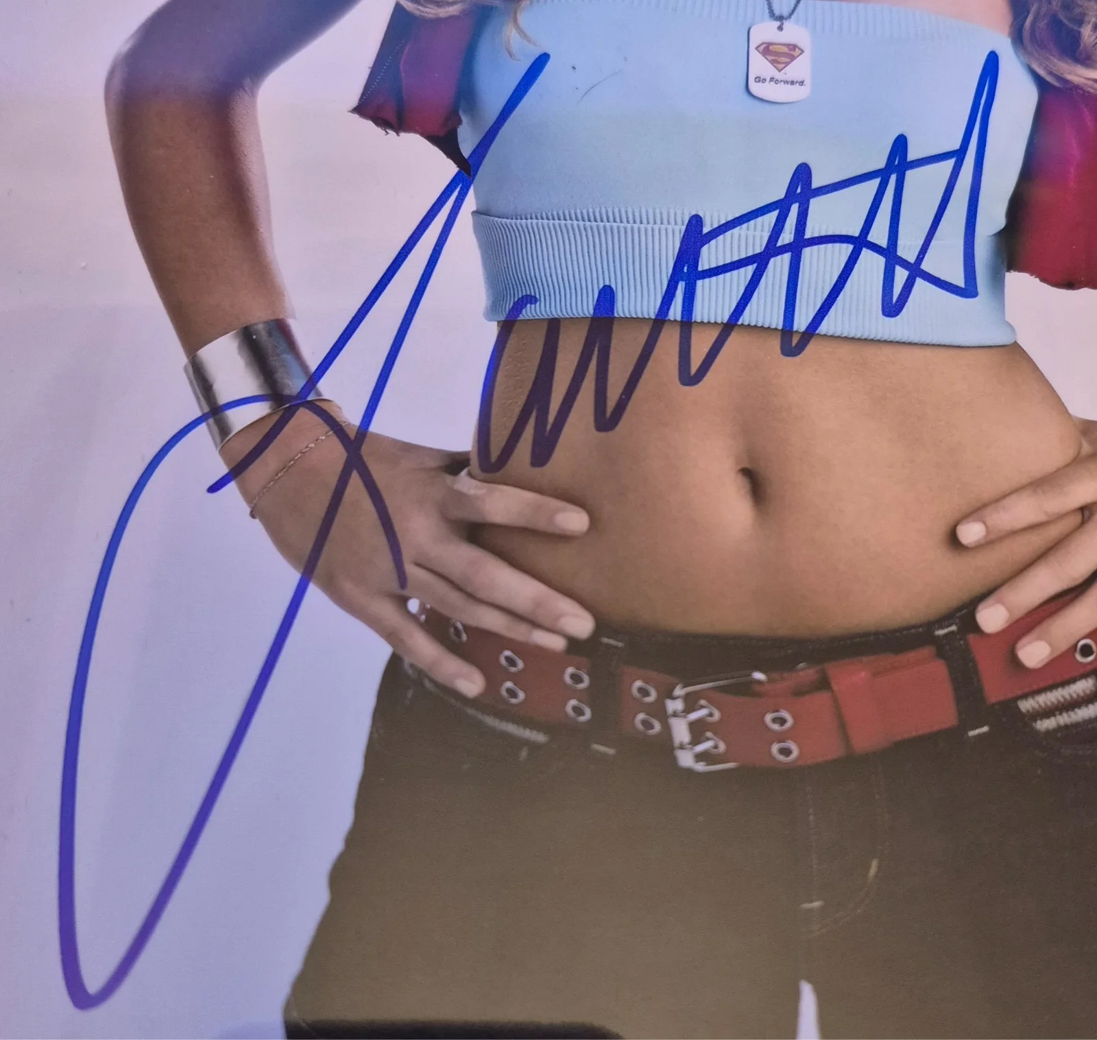 Laura Vandervoort — Actress Laura Vandervoort JSA Certified Authentic 8x10 Autograph, image 2