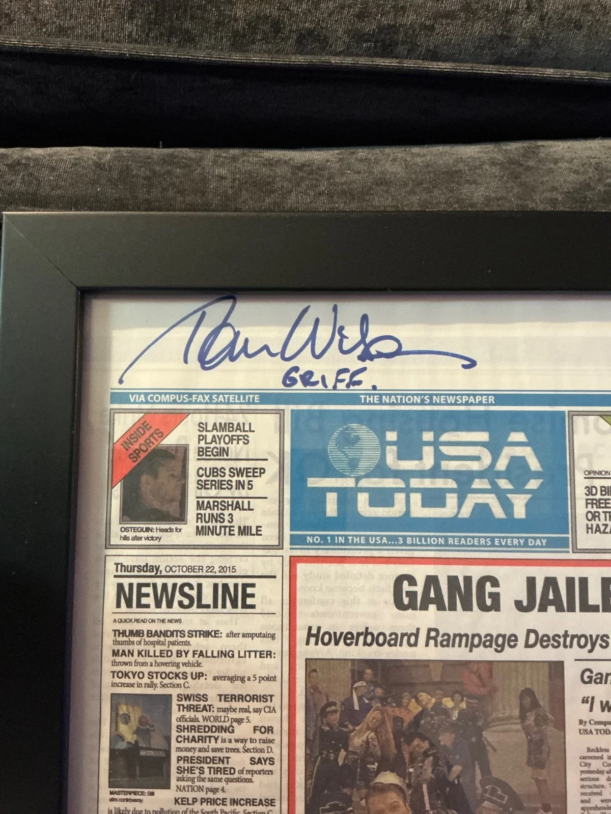 Tom Wilson — Tom Wilson Back To Future 2 Signed USA Today Newspaper Beckett PSA Framed!!, image 3