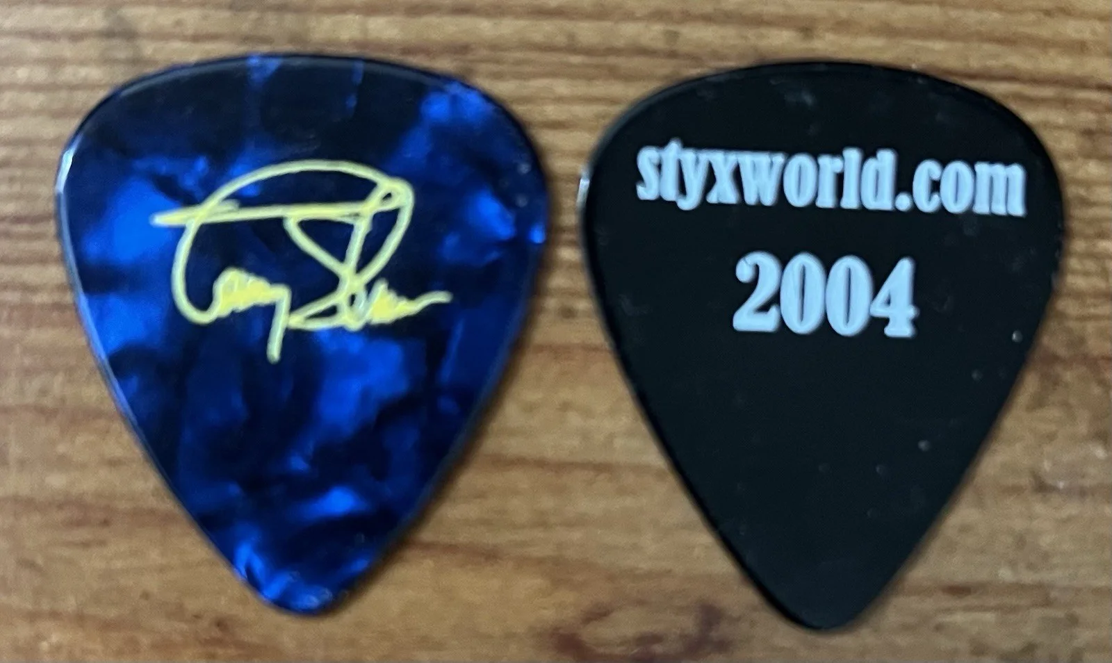 TOMMY SHAW AND STYX COMPLETE BAND X7 SIGNED CIRCLING FROM ABOVE CD WITH JSA COA, изображение 3