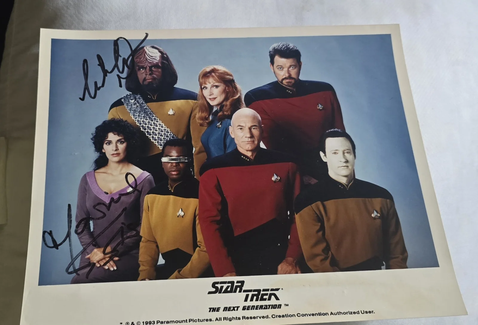 Michael Dorn, Marina Sirtis — Michael Dorn Maria Sirtis signed 8x10 Cast Picture Star Trek Creation Con