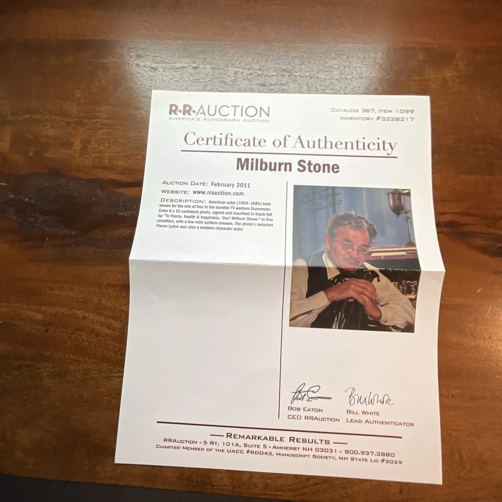 Milburn Stone — Milburn Stone Signed Gunsmoke Photograph Original RR Auction COA, изображение 3