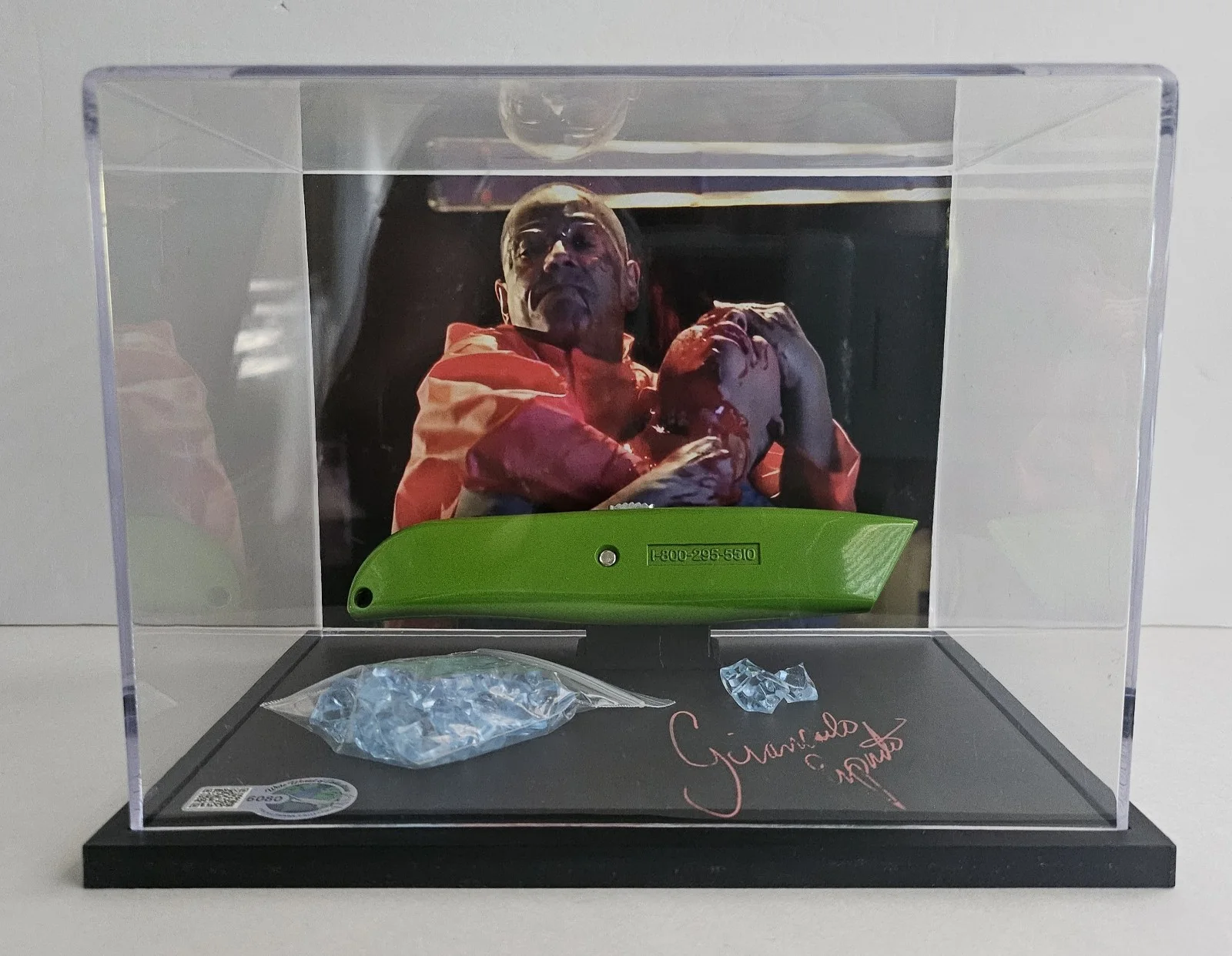 Giancarlo Esposito — Breaking Bad Giancarlo Esposito Gus Fring Signed Box Cutter Display Prop COA, изображение 2