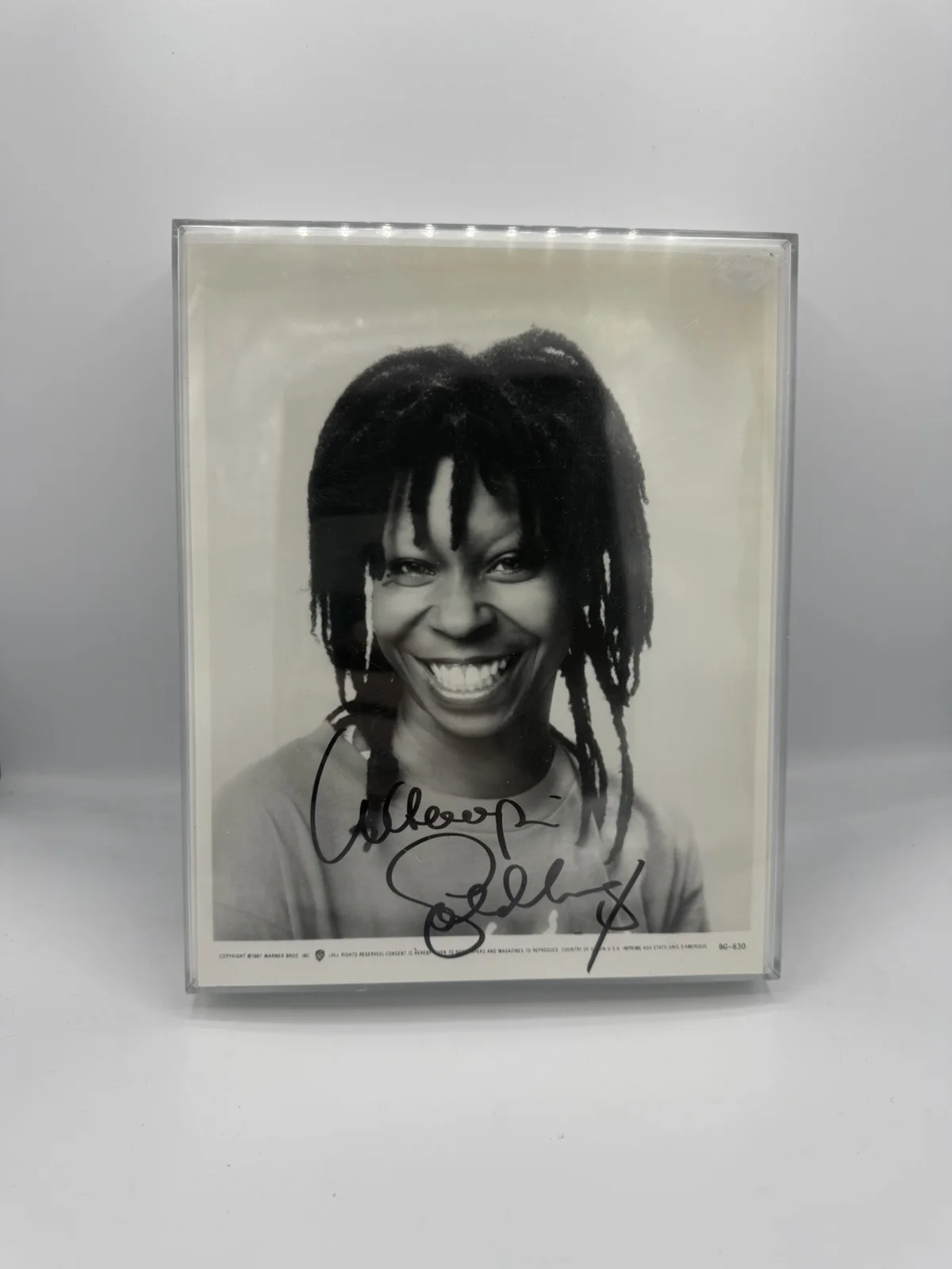 Whoopi Goldberg — WHOOPI GOLDBERG AUTOGRAPH SIGNED ORIGINAL BLACK WHITE GLOSSY PHOTO 8x10, image 2