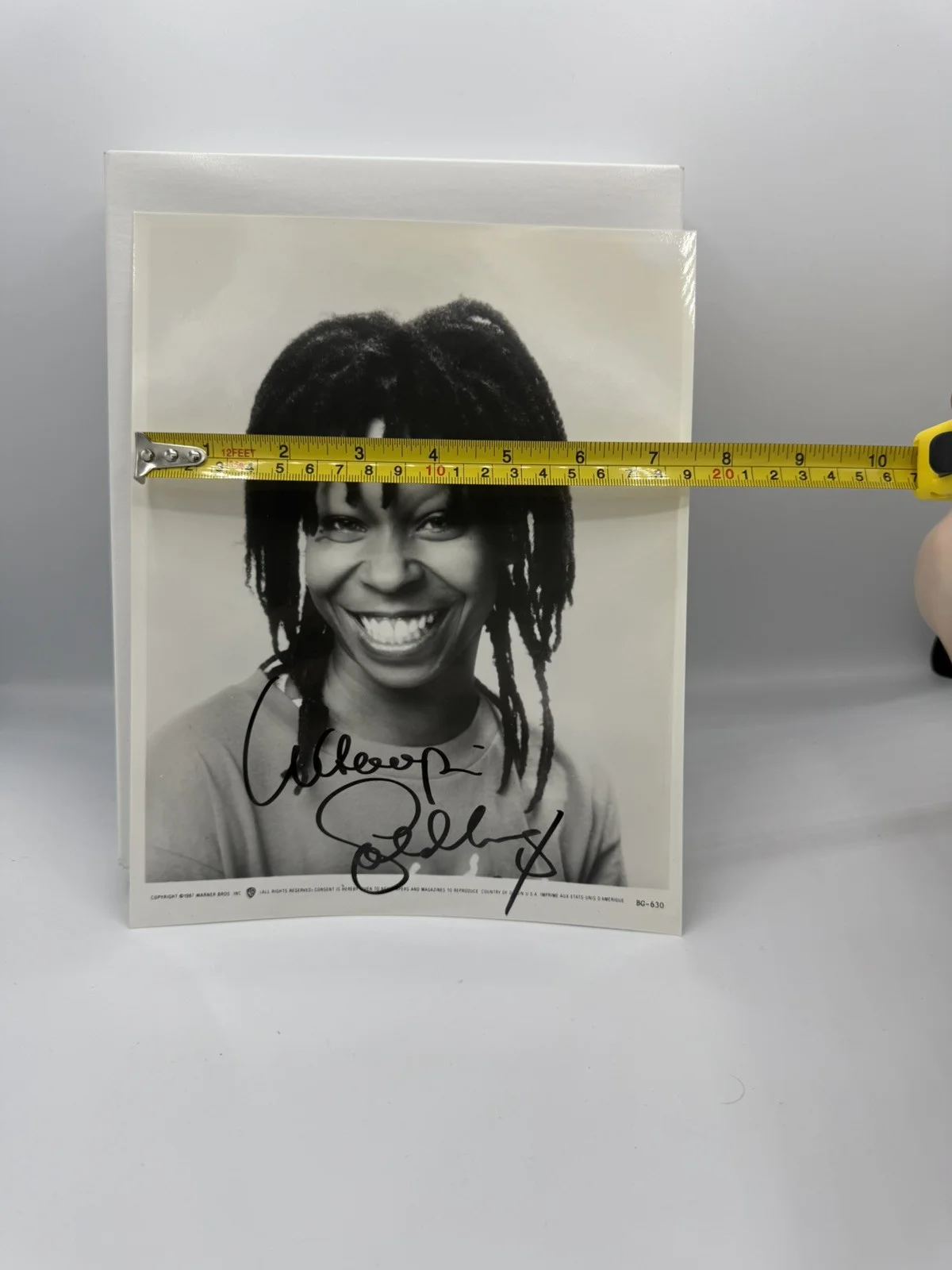 Whoopi Goldberg — WHOOPI GOLDBERG AUTOGRAPH SIGNED ORIGINAL BLACK WHITE GLOSSY PHOTO 8x10, image 5