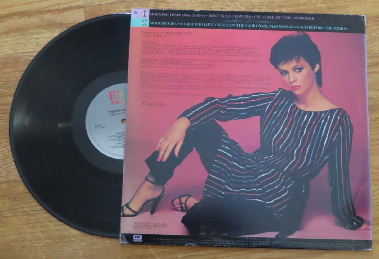 SHEENA EASTON signed "Take My Time" 1981 Record / Album "To Lisa" MORNING TRAIN, изображение 3