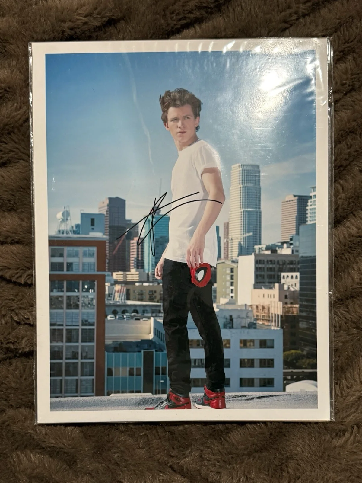Tom Holland — MINT CONDITION— Tom Holland Spider-Man Signed Poster 9 By 11, image 4