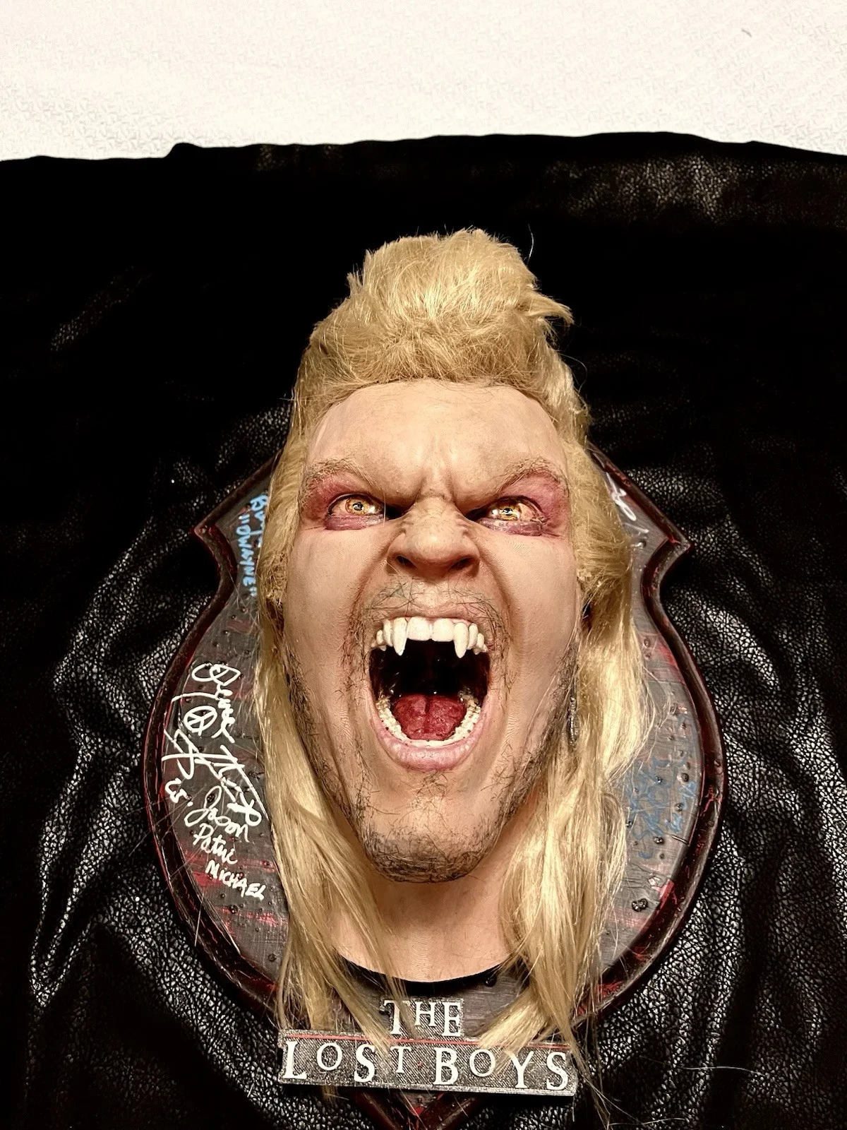 Kiefer Sutherland, Jason, Patrick, Billy Wirth Alex Winter — The Lost Boys Signed cast (x5)Bust Rare Sutherland Winter Patric Feldman JSA