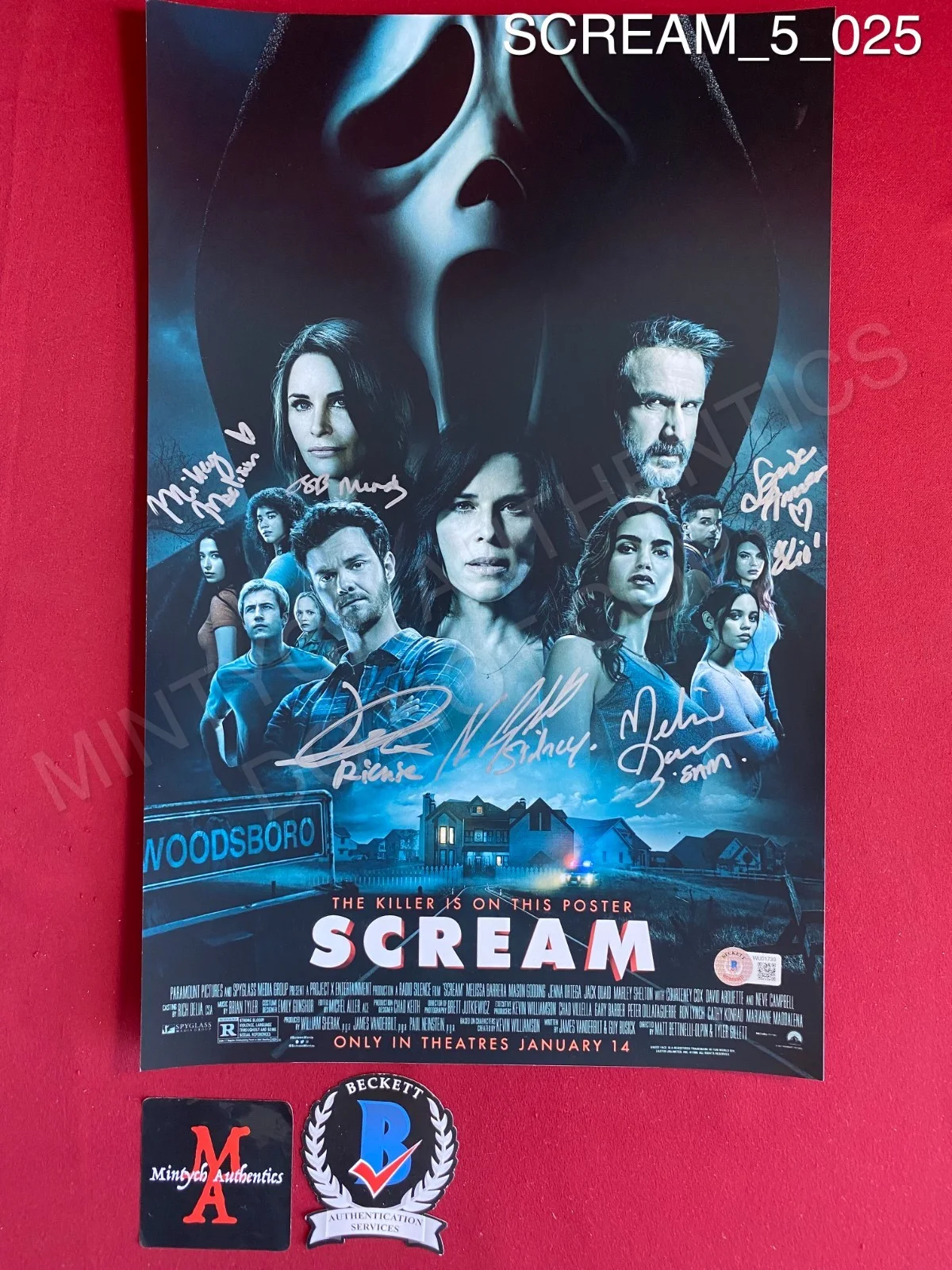 Jasmin Savoy Brown, Melissa Barrera, Sonia Ammar — Scream 5 cast signed 11x17 photo Mikey Madison Neve Campbell Jack Quaid +3