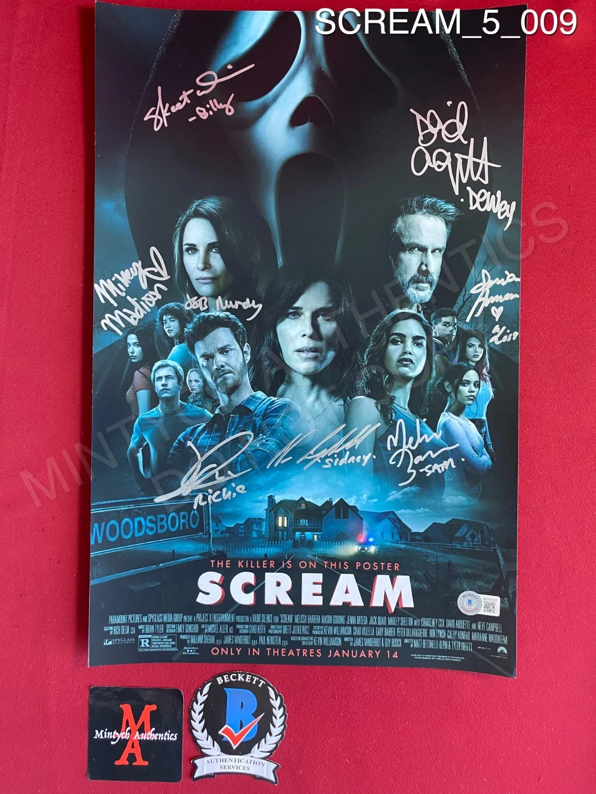 Jasmin Savoy Brown, Skeet Ulrich, Jack Quaid, Melissa Barrera — Scream 5 cast signed 11x17 photo Mikey Madison Neve Campbell David Arquette +5