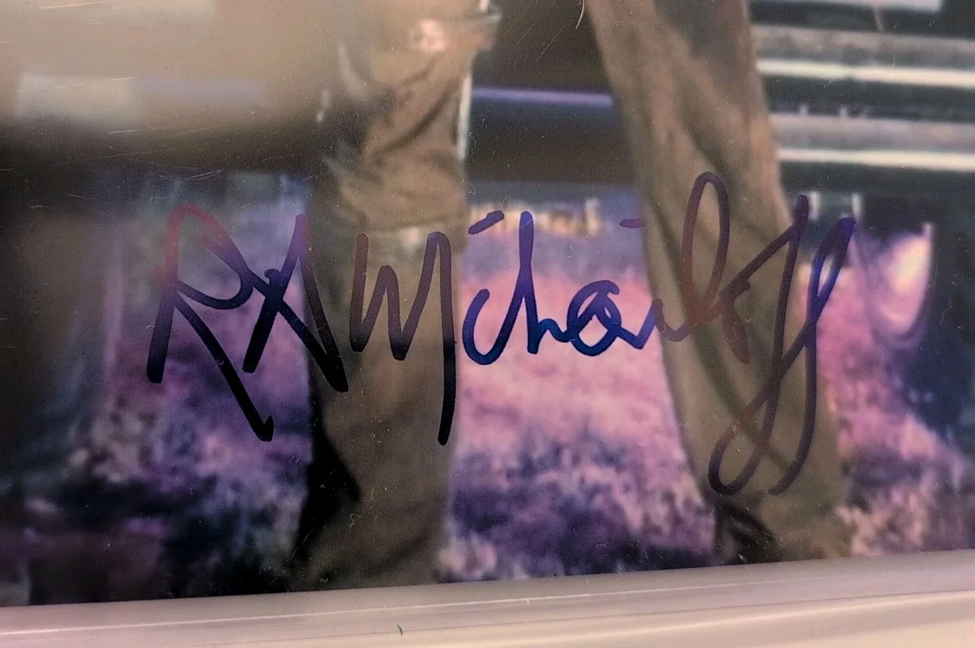 R.A. Mihailoff — R.A. Mihailoff Leatherface The Texas Chainsaw Massacre Signed Photo w/COA By IA, изображение 4