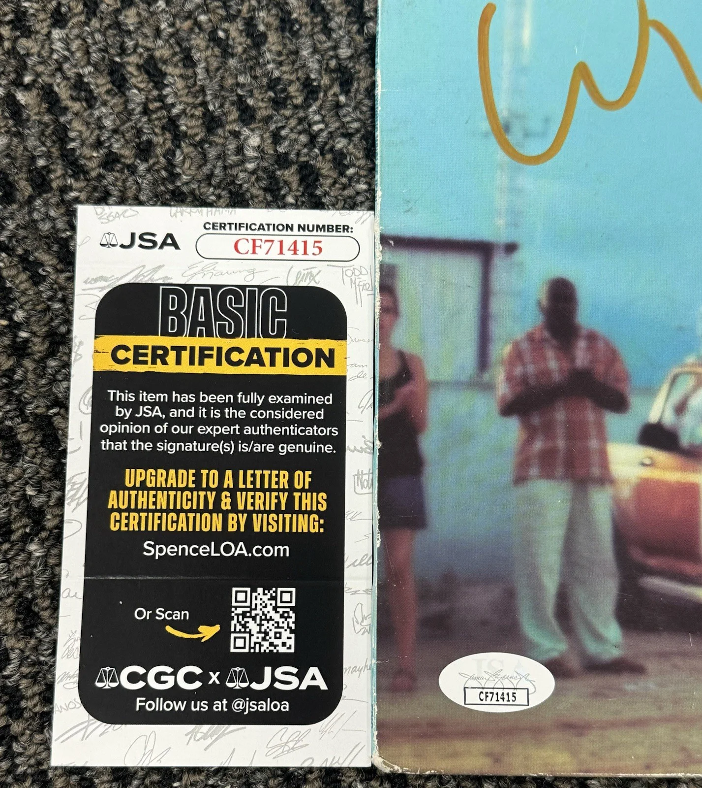 Shakira & Wyclef Jean Dual Signed Autographed Hips Don’t Lie Vinyl Album JSA COA, изображение 2