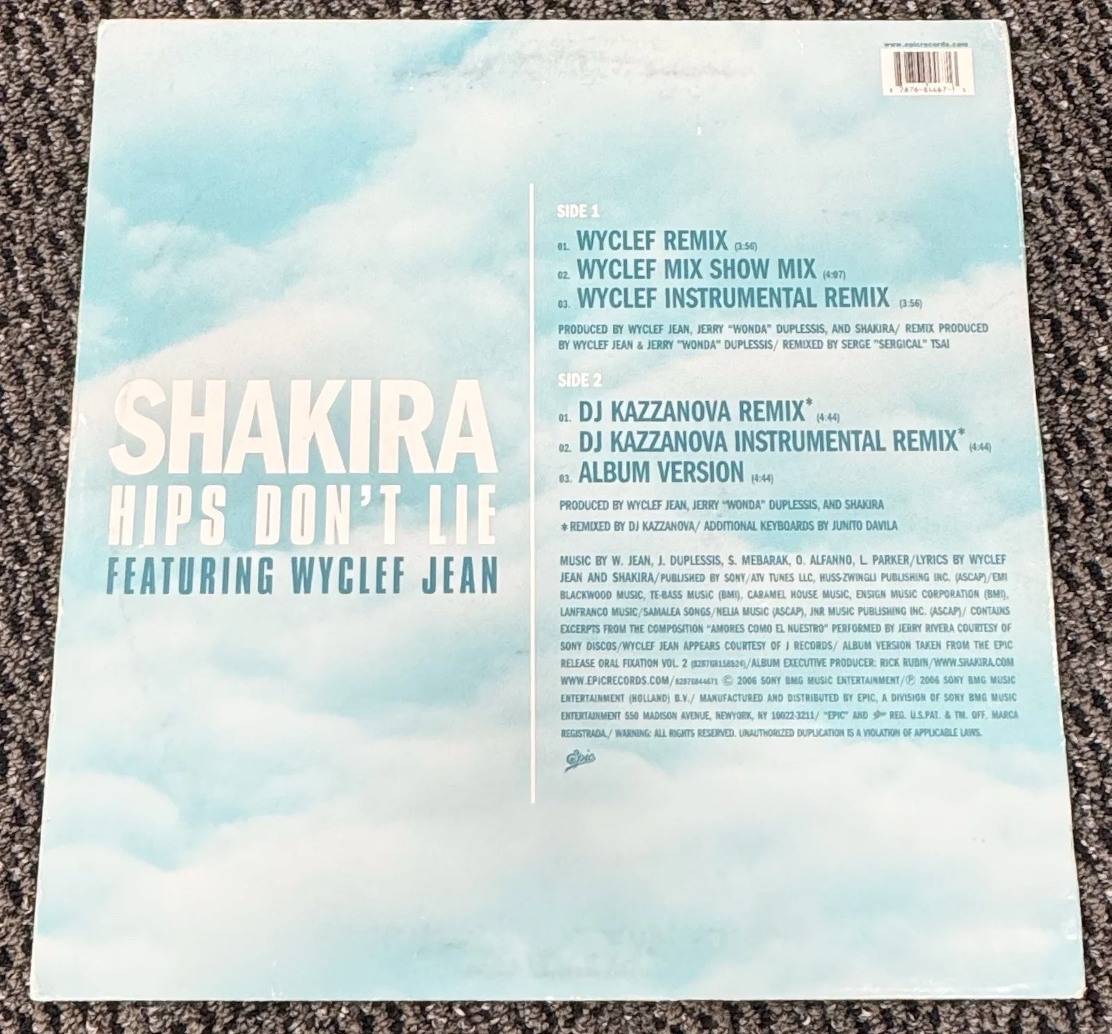 Shakira & Wyclef Jean Dual Signed Autographed Hips Don’t Lie Vinyl Album JSA COA, изображение 3