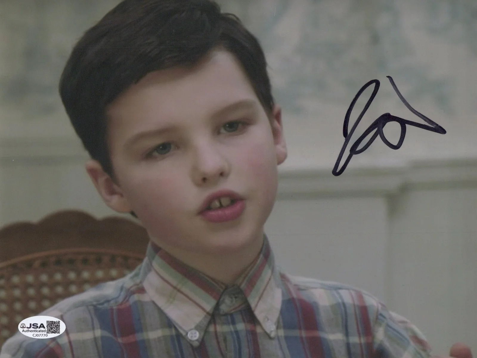 Iain Armitage — IAIN ARMITAGE Authentic Hand-Signed "Young Sheldon" 8x10 Photo (JSA COA)