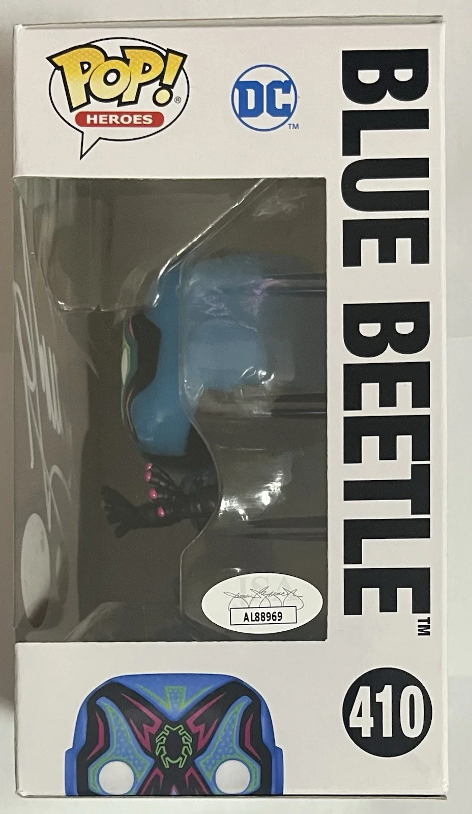 Xolo Mariduena — Xolo Mariduena Signed Funko POP! 410 Blue Beetle - Dia De Los Muerto GID JSA COA, изображение 2
