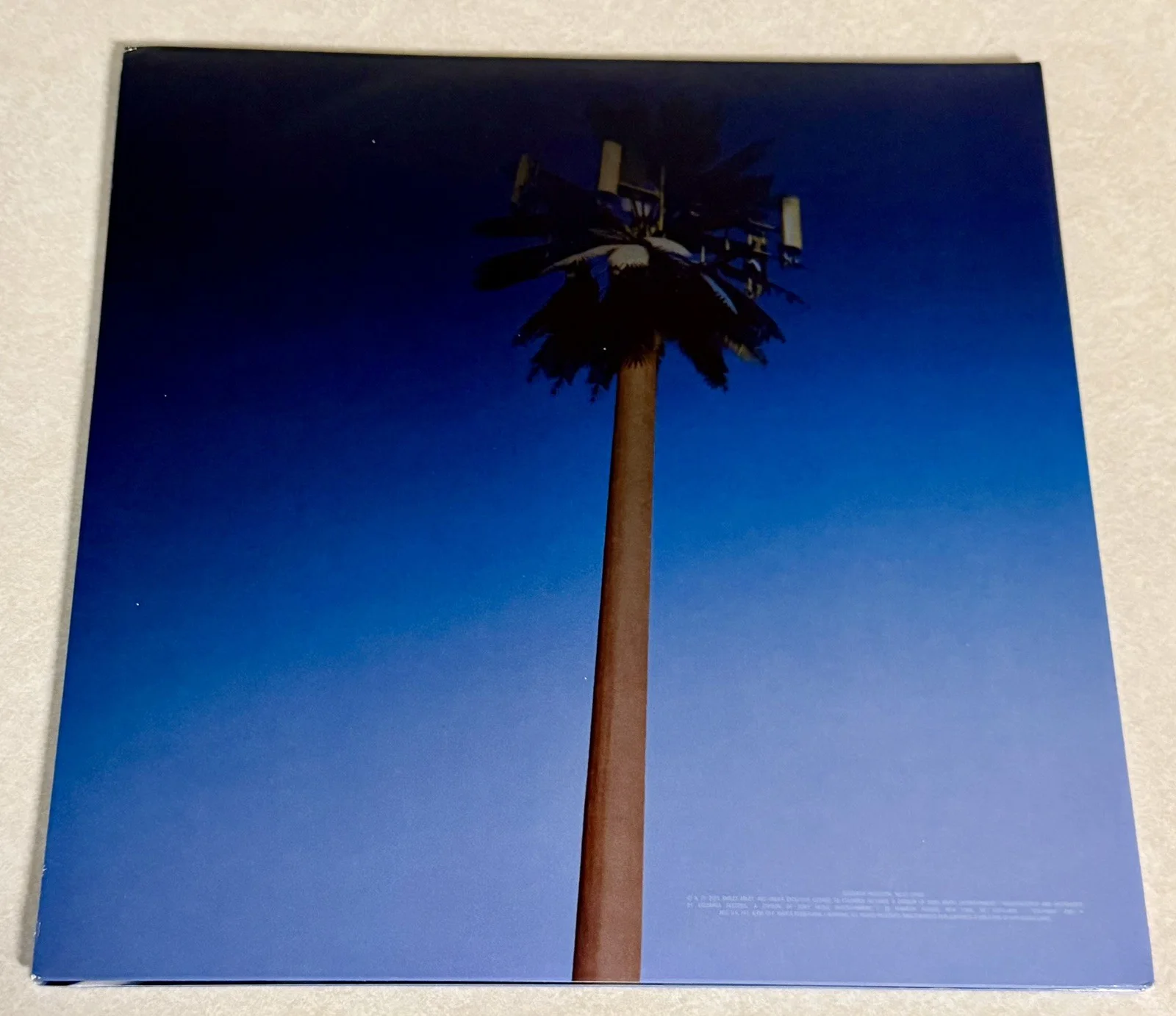 MILEY CYRUS Signed ENDLESS SUMMER VINYL LP FLOWERS JSA CL76300 AUTHENTICATION ￼, image 3