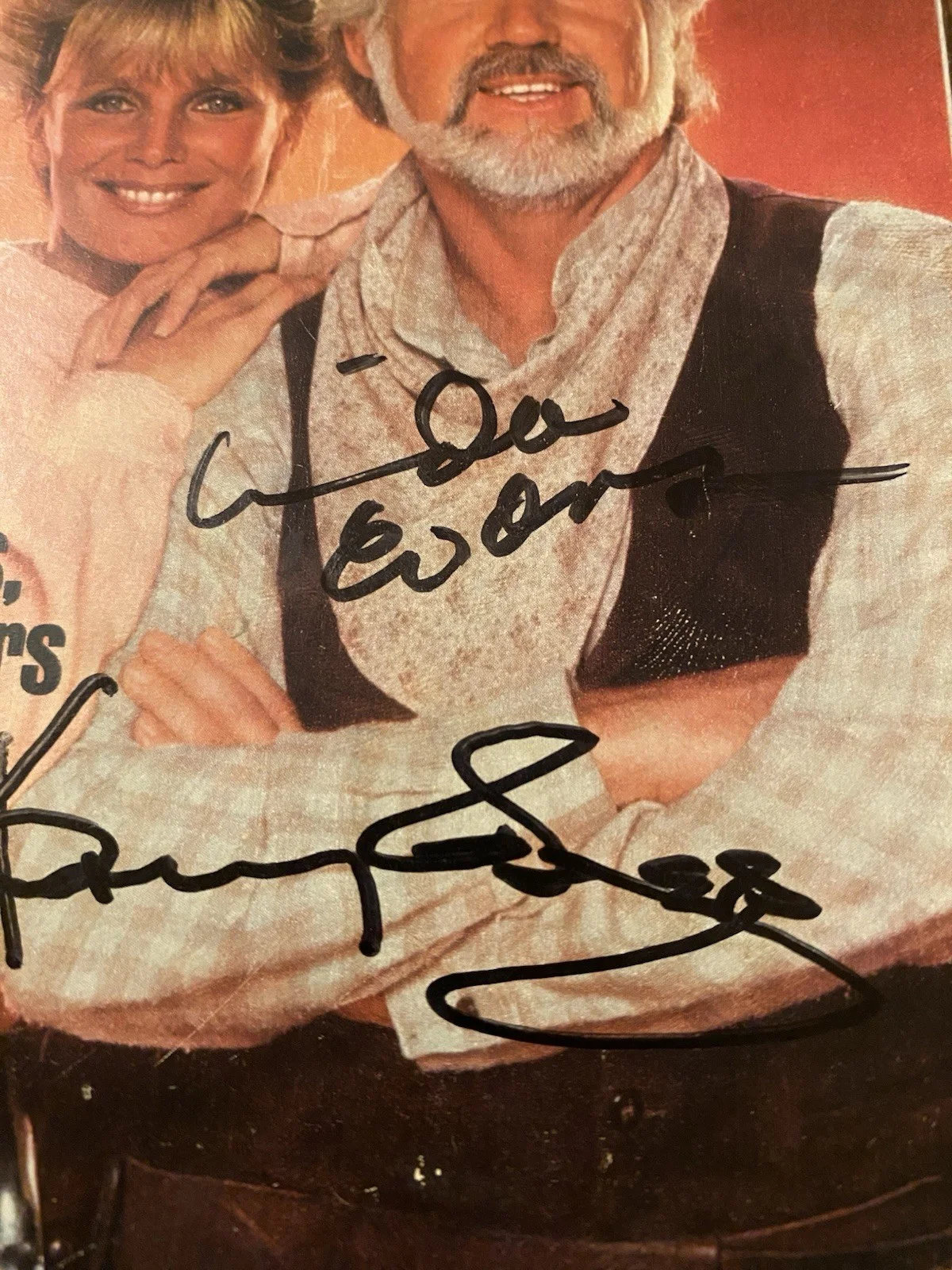 Kenny Rogers, Linda Evans — Kenny Rogers Linda Evans Signed Autographed TV Guide With COA The Gambler, изображение 3