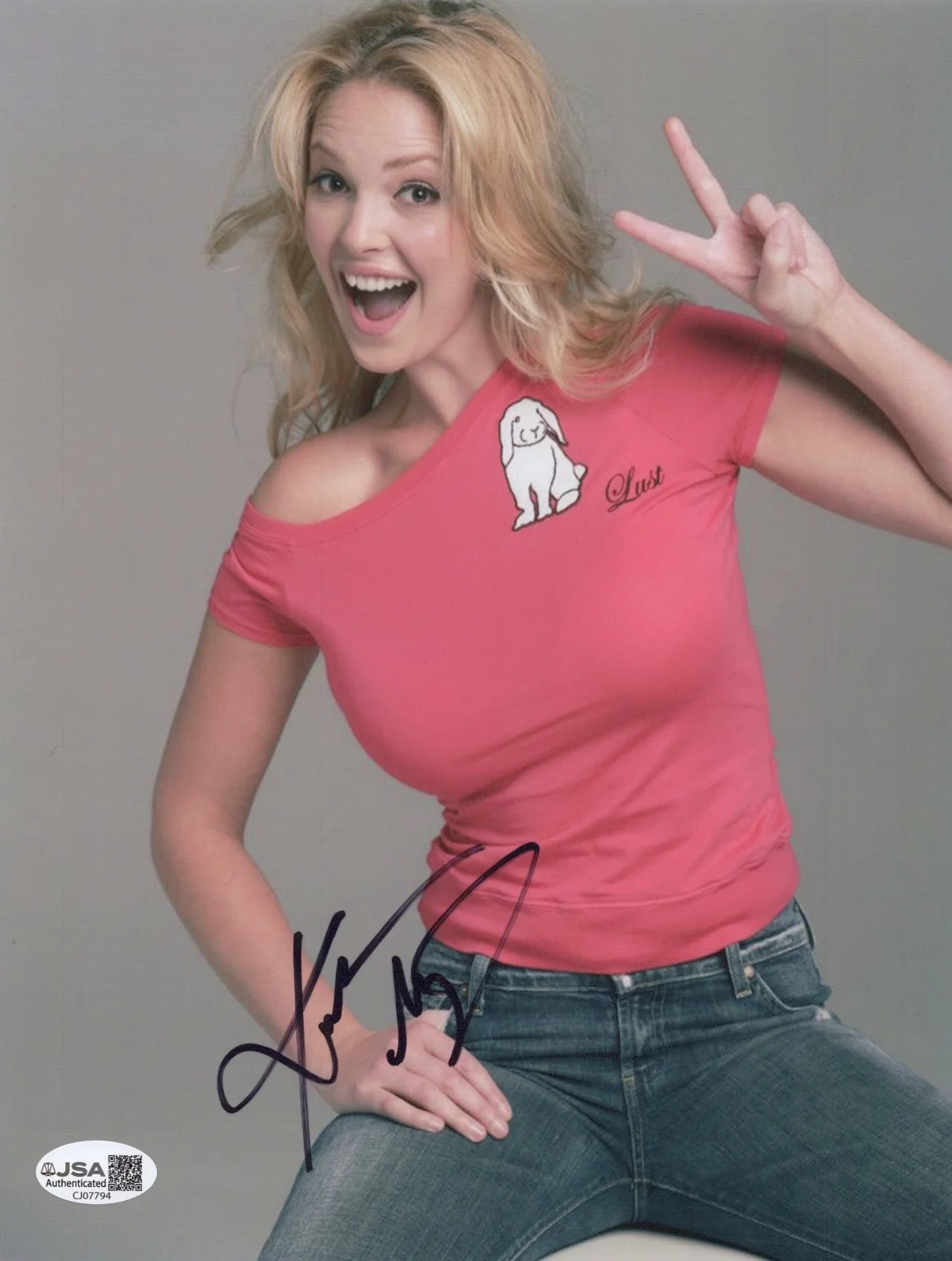 KATHERINE HEIGL — KATHEINE HEIGL Authentic Hand-Signed "KNOCKED UP" 8x10 Photo (JSA/ COA)