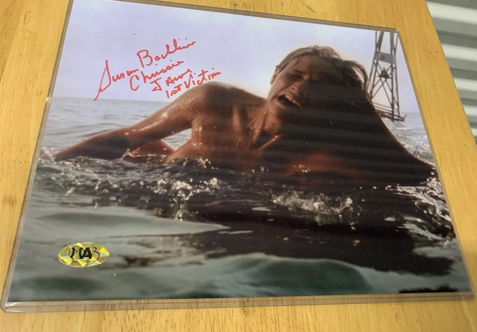 Vintage Jaws Photo Signed 1st Victim Chrissie Susan Backlinie COA sticker only, изображение 3