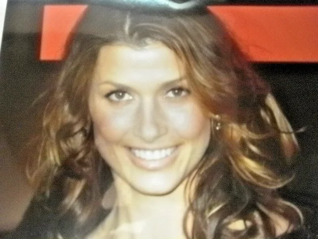 Bridget Moynahan — Bridget Moynahan Autograph 8x10., image 4