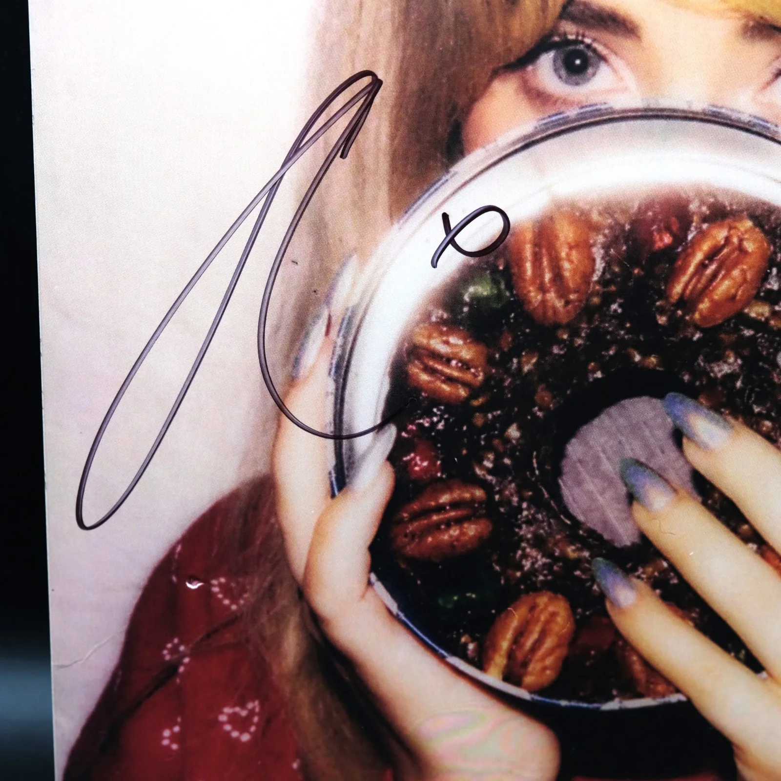 Sabrina Carpenter Signed Autograph Fruitcake Vinyl Christmas Album PSA/DNA LOA, изображение 5