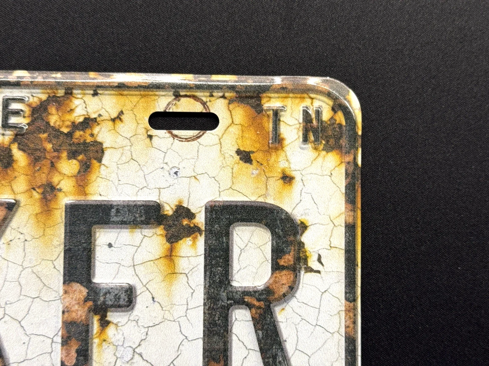Mike Wolfe — Mike Wolfe American Pickers Antique Archaeology Signed Autograph License Plate, изображение 5