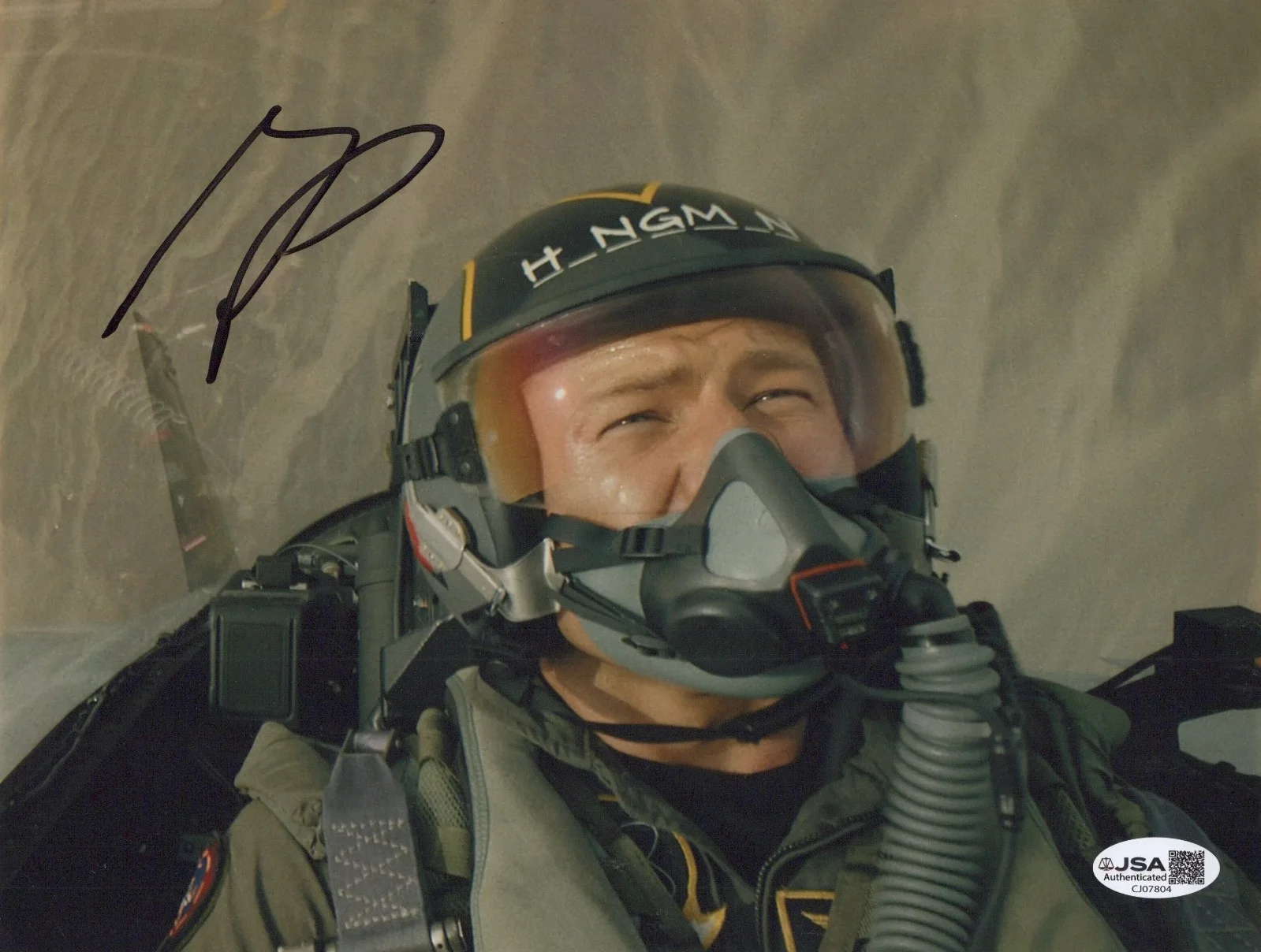 GLEN POWELL — GLEN POWELL Authentic Hand-Signed "TOP GUN MAVERICK" 8x10 Photo (JSA COA)